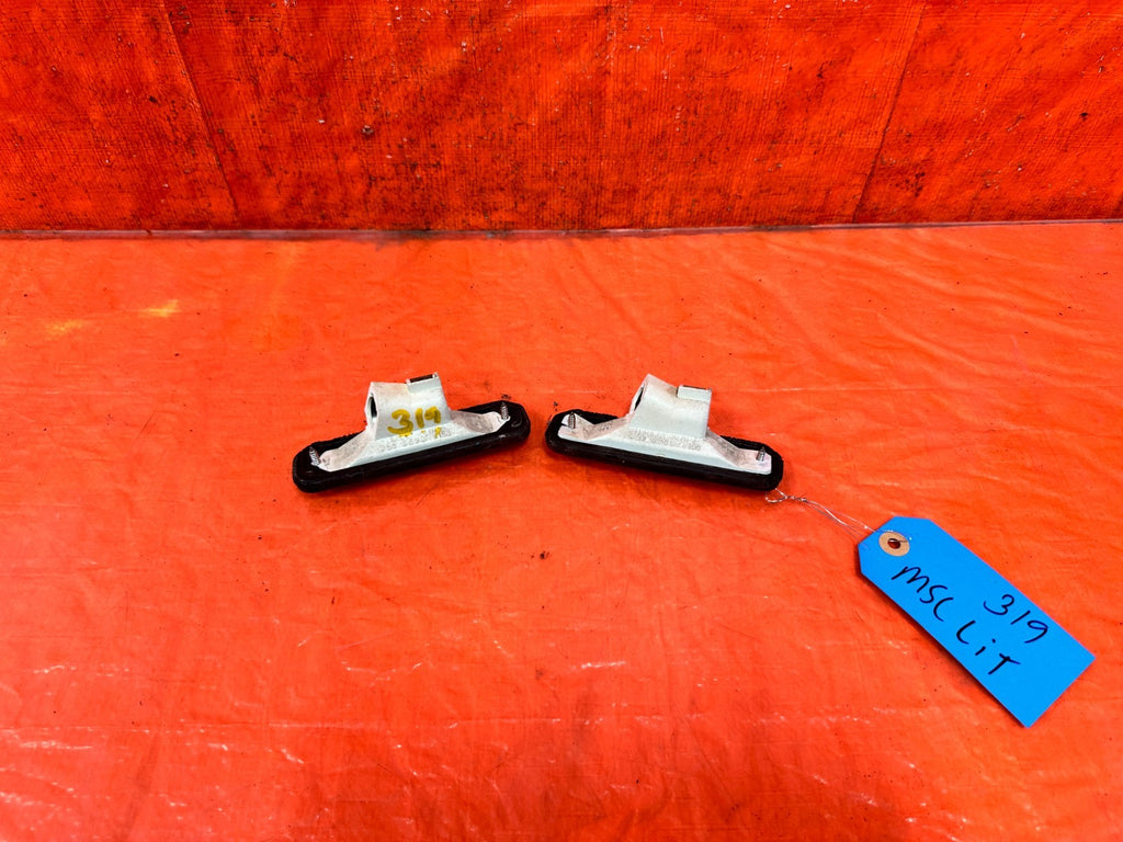 96 00 HONDA CIVIC   LEFT AND RIGHT LICENSE PLATE LIGHTS LAMPS   OEM  3195