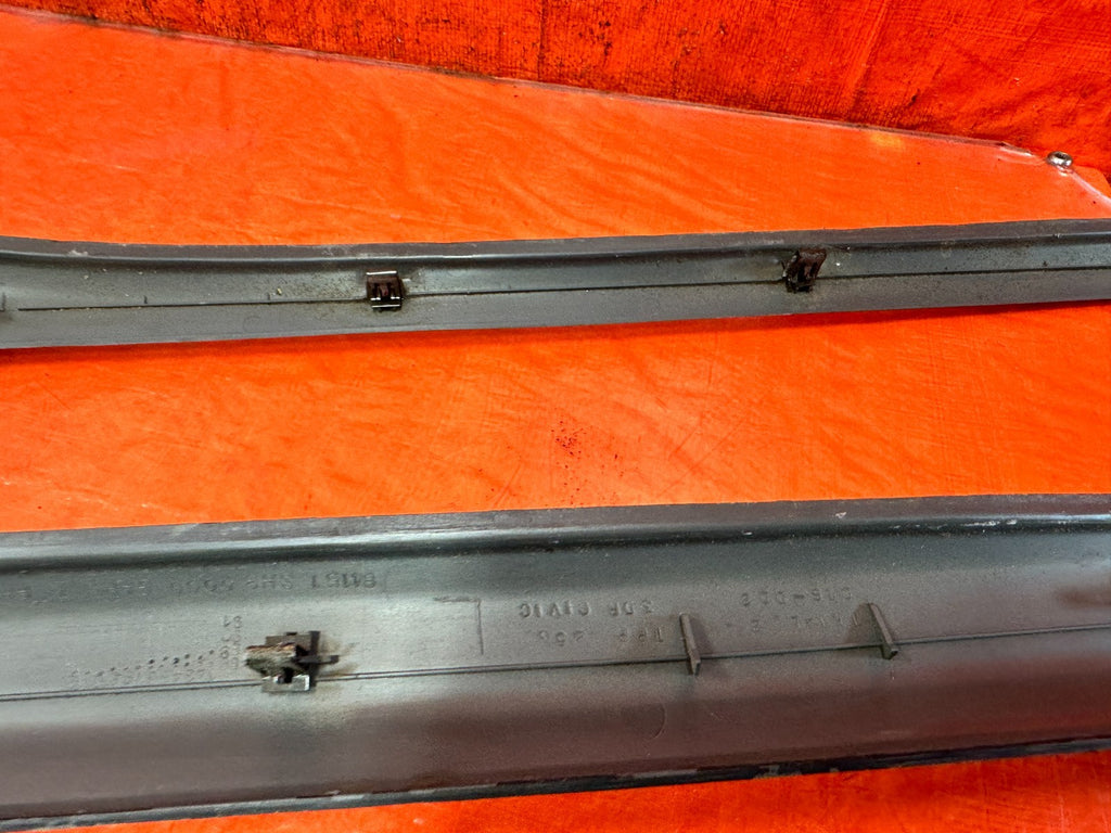 90 91 HONDA CIVIC HATCHBACK   LEFT & RIGHT A PILLARS   OEM 32511