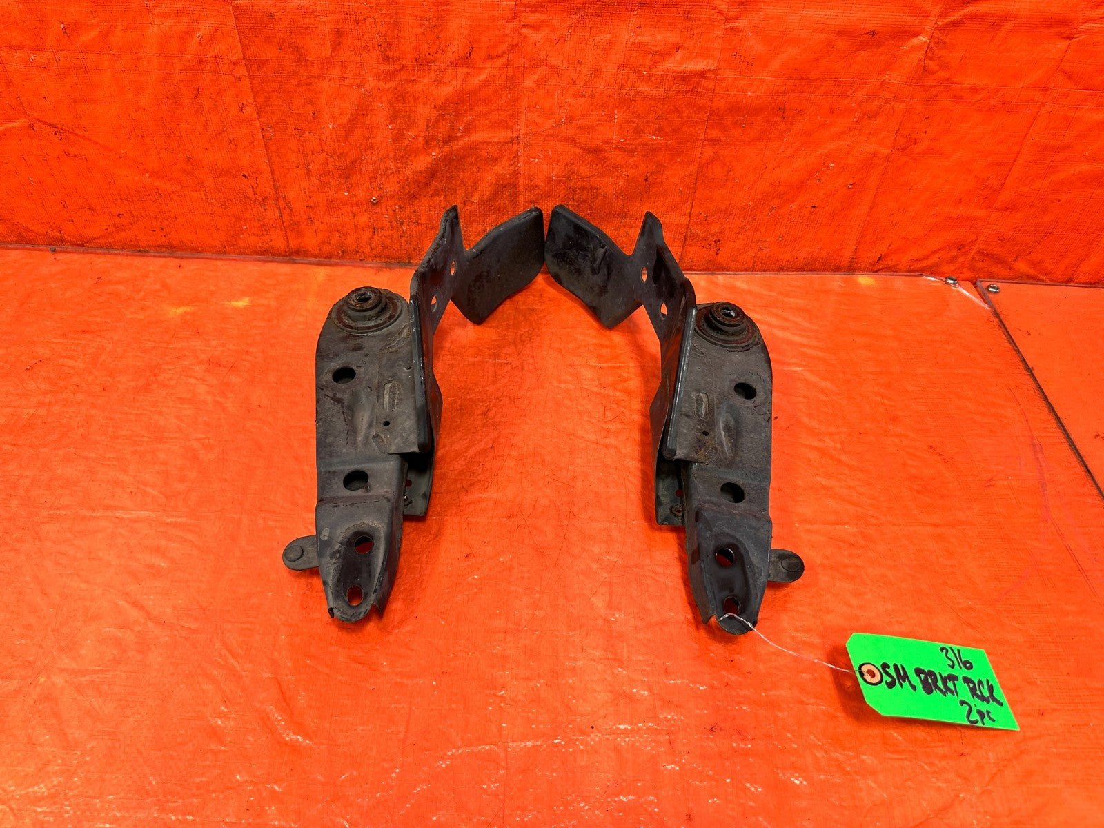 14 23 INFINITI Q50   REAR SUB FRAME CROSSMEMBER MOUNTING BRACKETS   OEM 3160