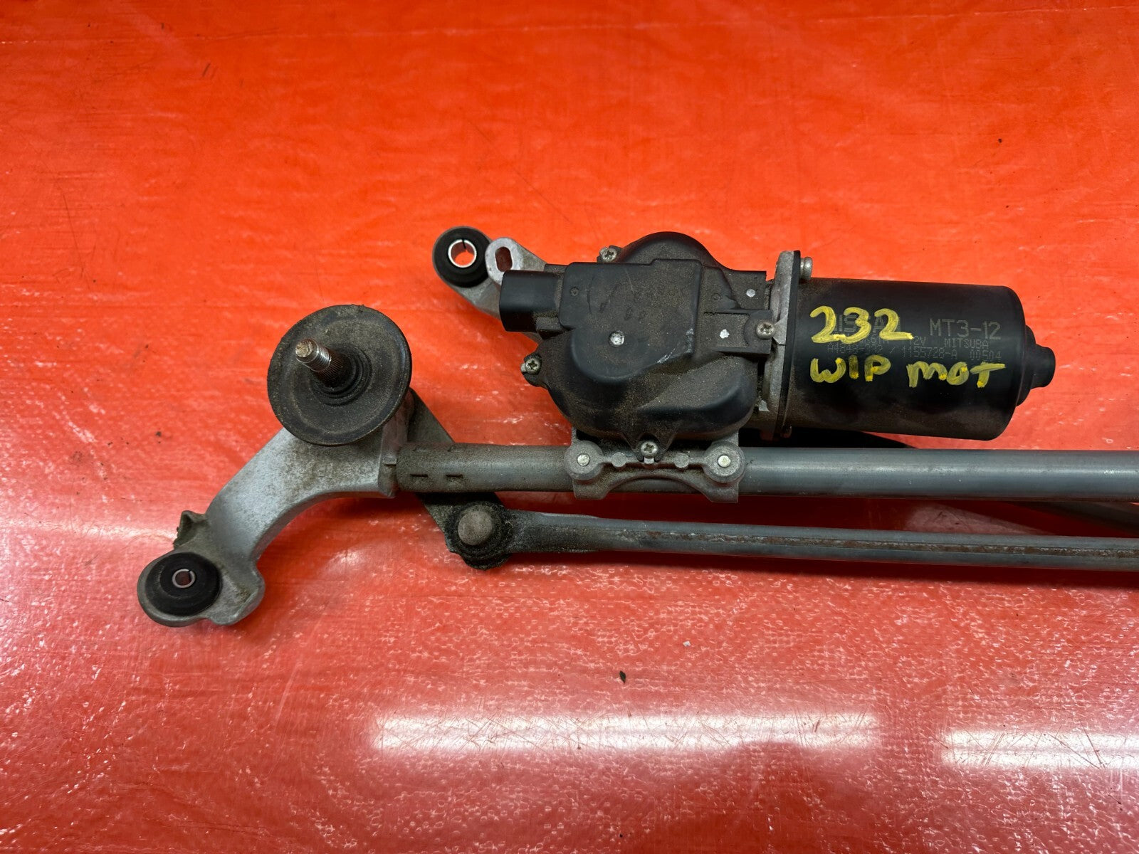 08 15 INFINITI G37 & Q60    2D COUPE   WINDSHIELD WIPER MOTOR W/ LINKAGE OEM 2324