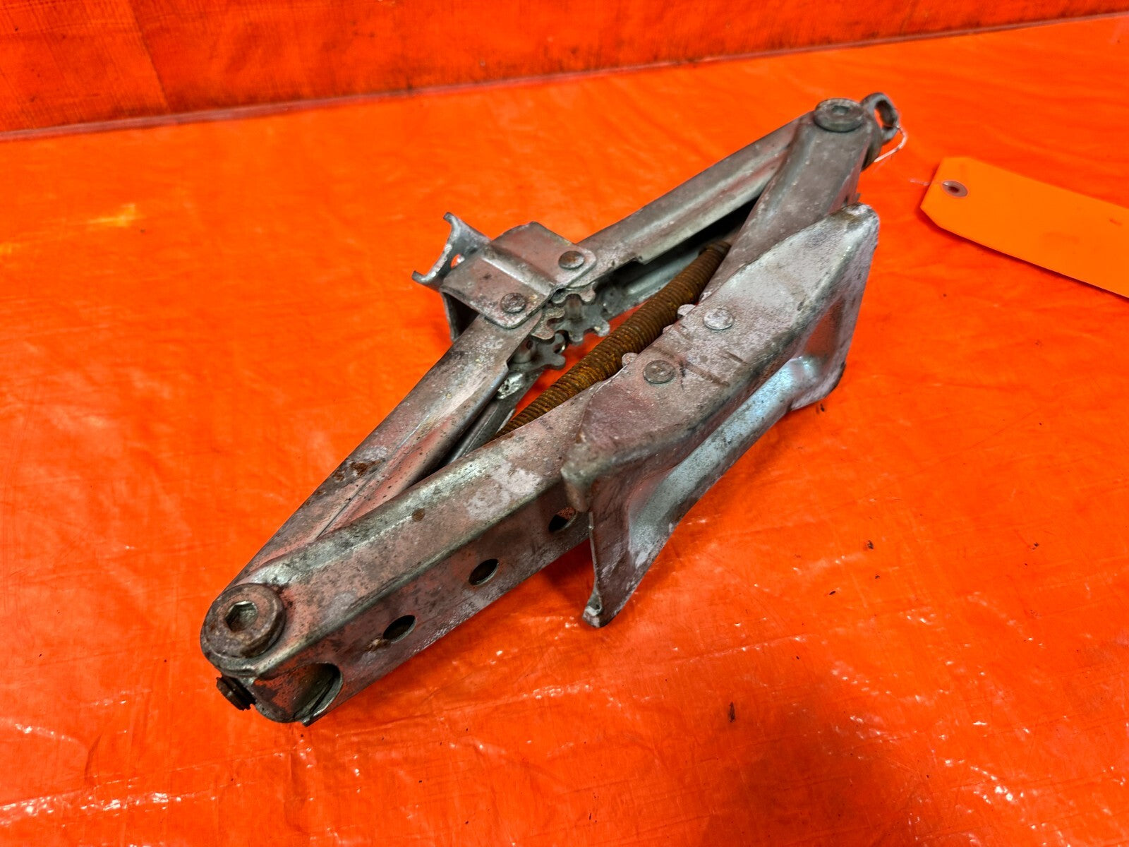 92 93 LEXUS SC300   SPARE TIRE PANTOGRAPH / SCISSOR JACK   OEM FACTORY #2767