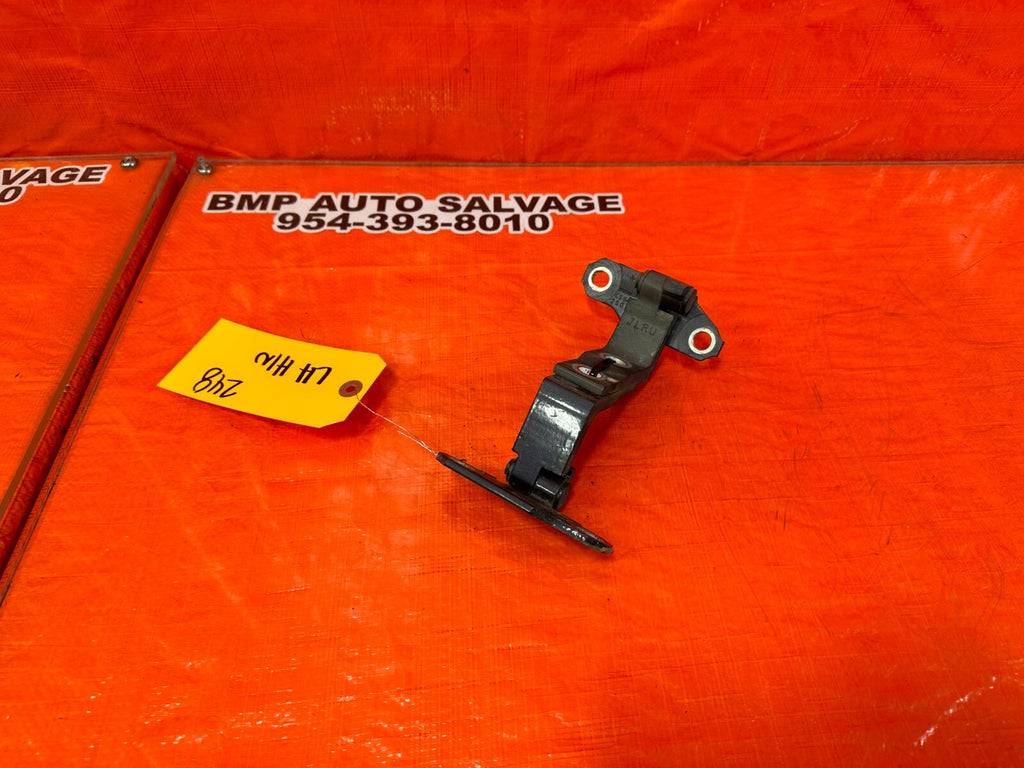 08 15 INFINITI G37 & Q60 2D   DOOR HINGE SET   UPPER & LOWER   LEFT SIDE OEM 2480