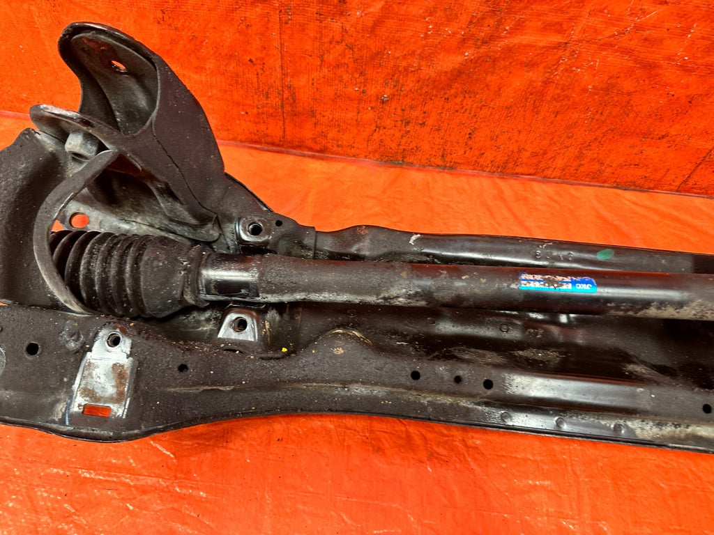 90 91 HONDA CIVIC HATCHBACK   FRONT SUBFRAME FRONT PORTION   OEM 32511