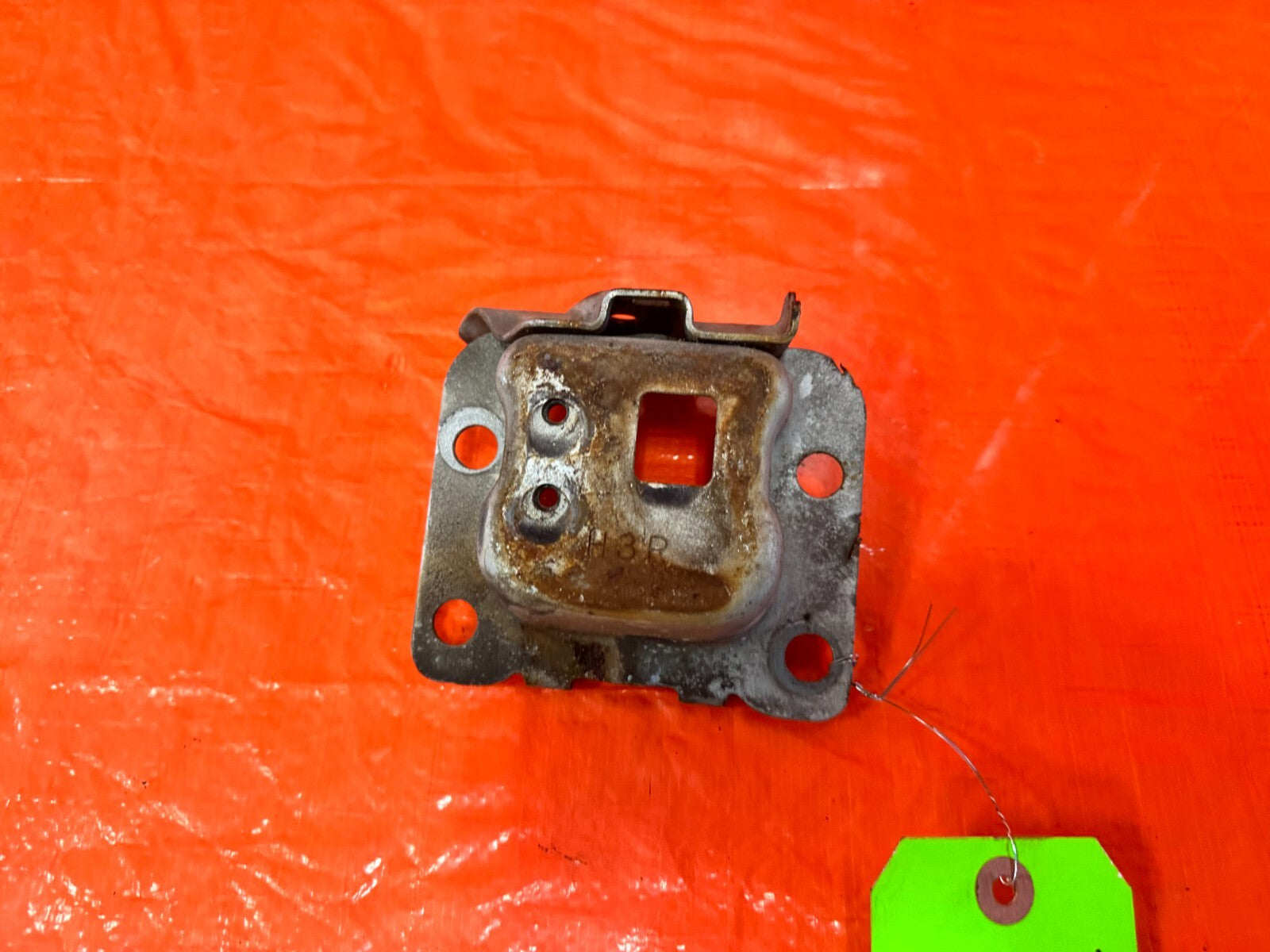 88 89 HONDA CRX   RIGHT FRONT   RE BAR CRASH BAR BEAM   MOUNTING BRACKET OEM 2773