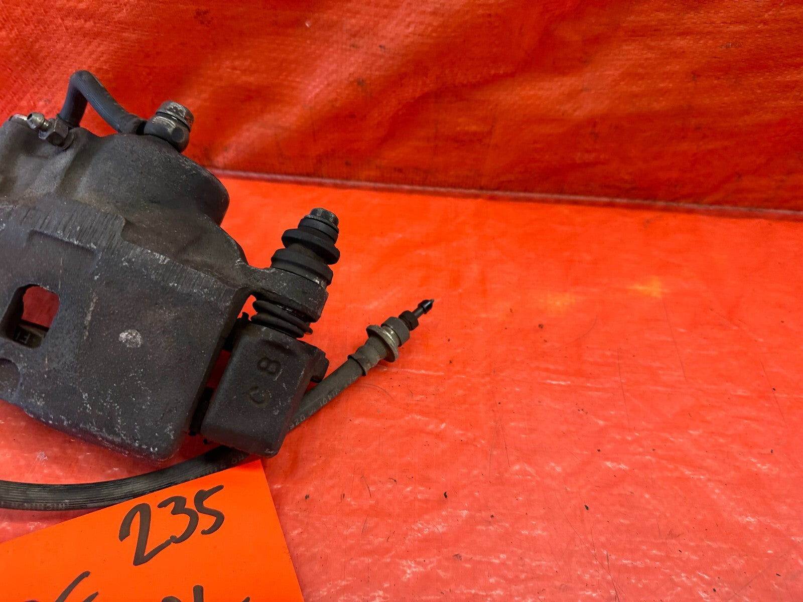 92 94 HONDA CIVIC DX LX   PASSENGER RIGHT FRONT   BRAKE CALIPER   OEM #2351