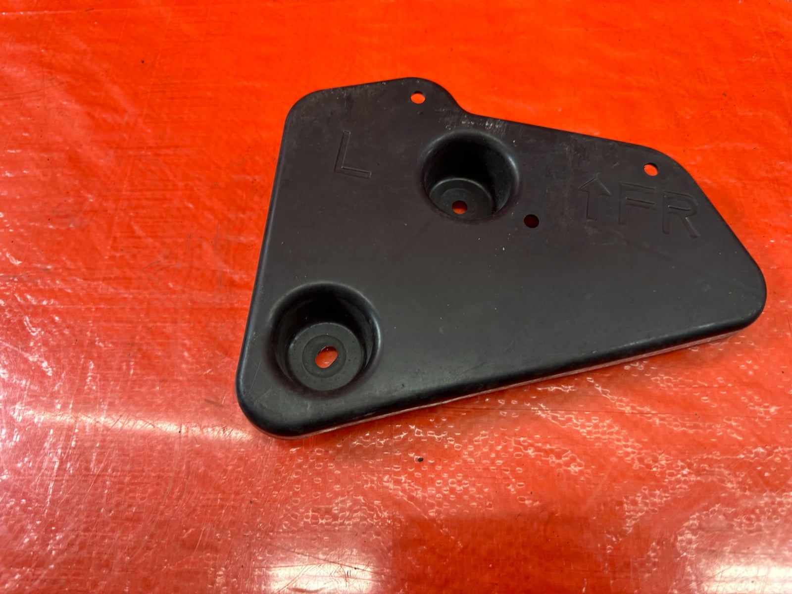 17 20 INFINITI Q60   TUNNEL STAY BRACKET   LEFT   OEM FACTORY #2006