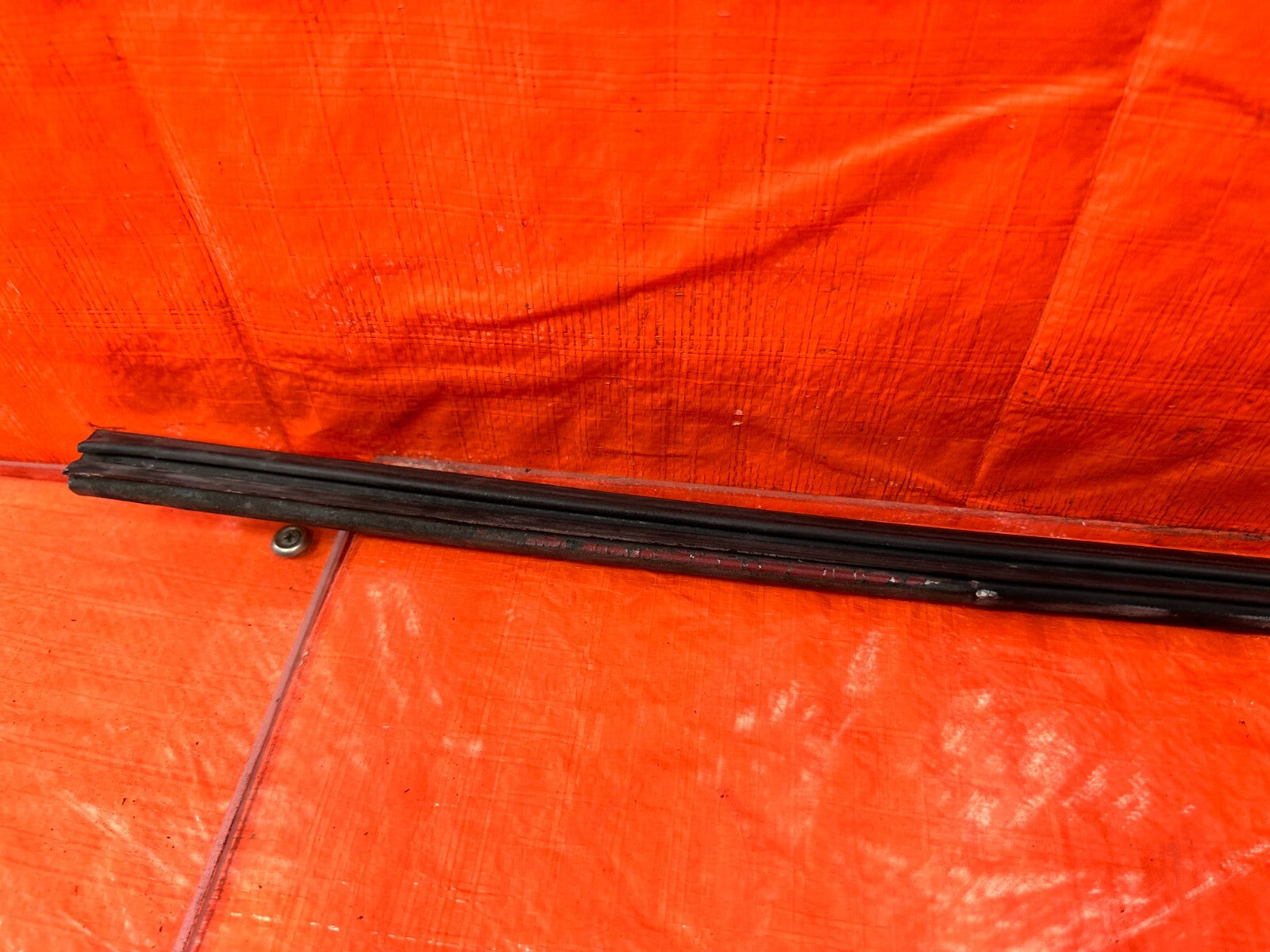 94 01 ACURA INTEGRA 2D   PASSENGER RIGHT TOP OF DOOR WEATHER STRIP OEM #2814
