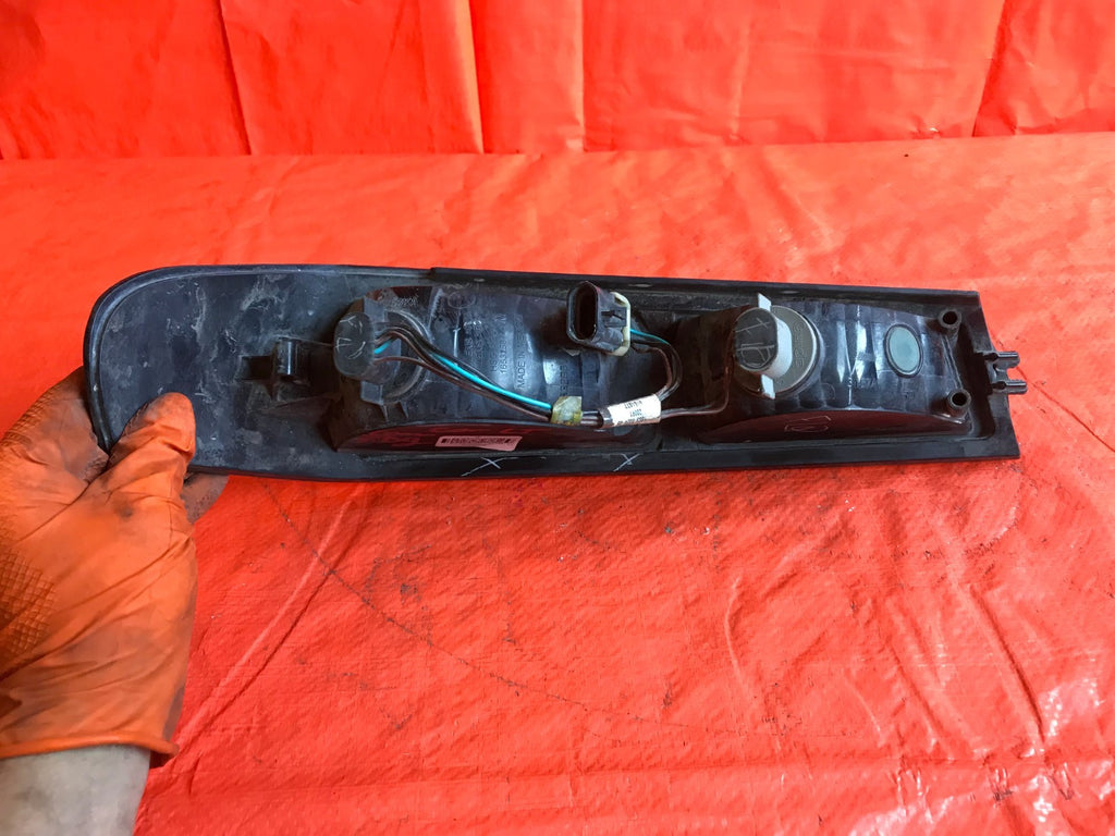OEM 2004 04 CHEVROLET CHEVY COLORADO DRIVER LEFT TURN SIGNAL LIGHT 219980355