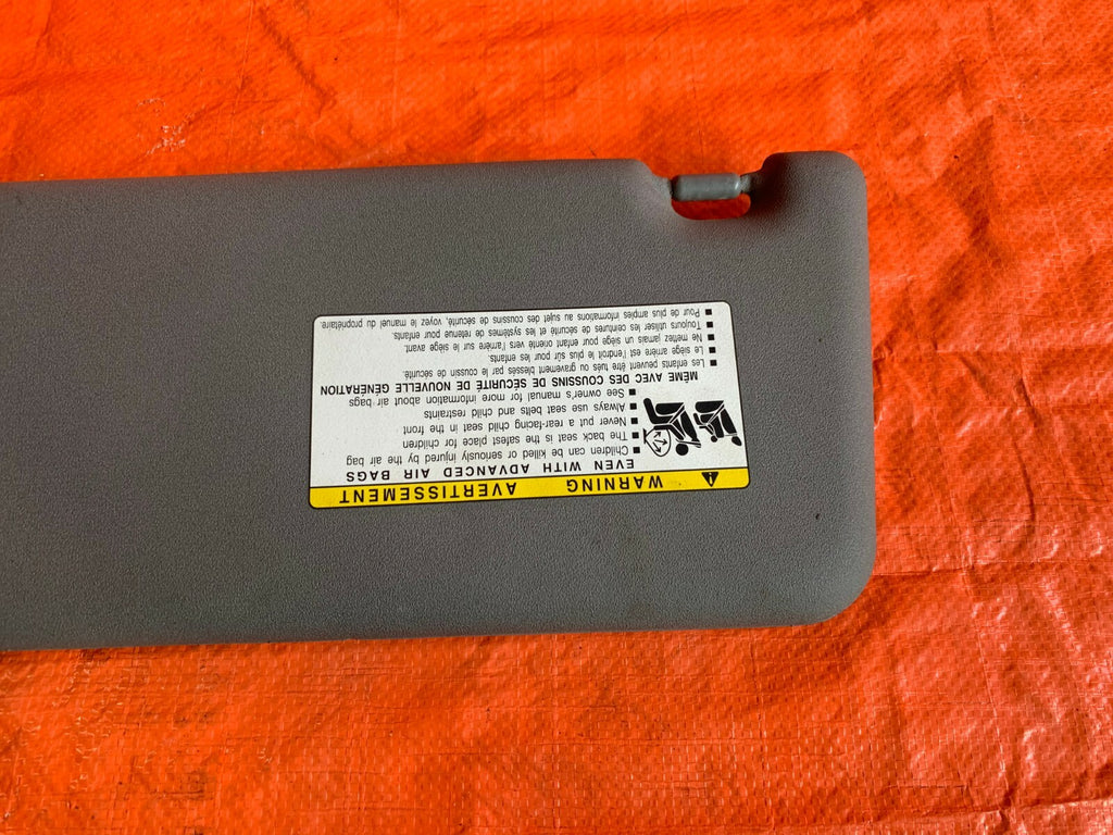OEM 2005   2011 TOYOTA TACOMA PASSENGER RIGHT SUN VISOR BLOCKER GRAY COLOR1