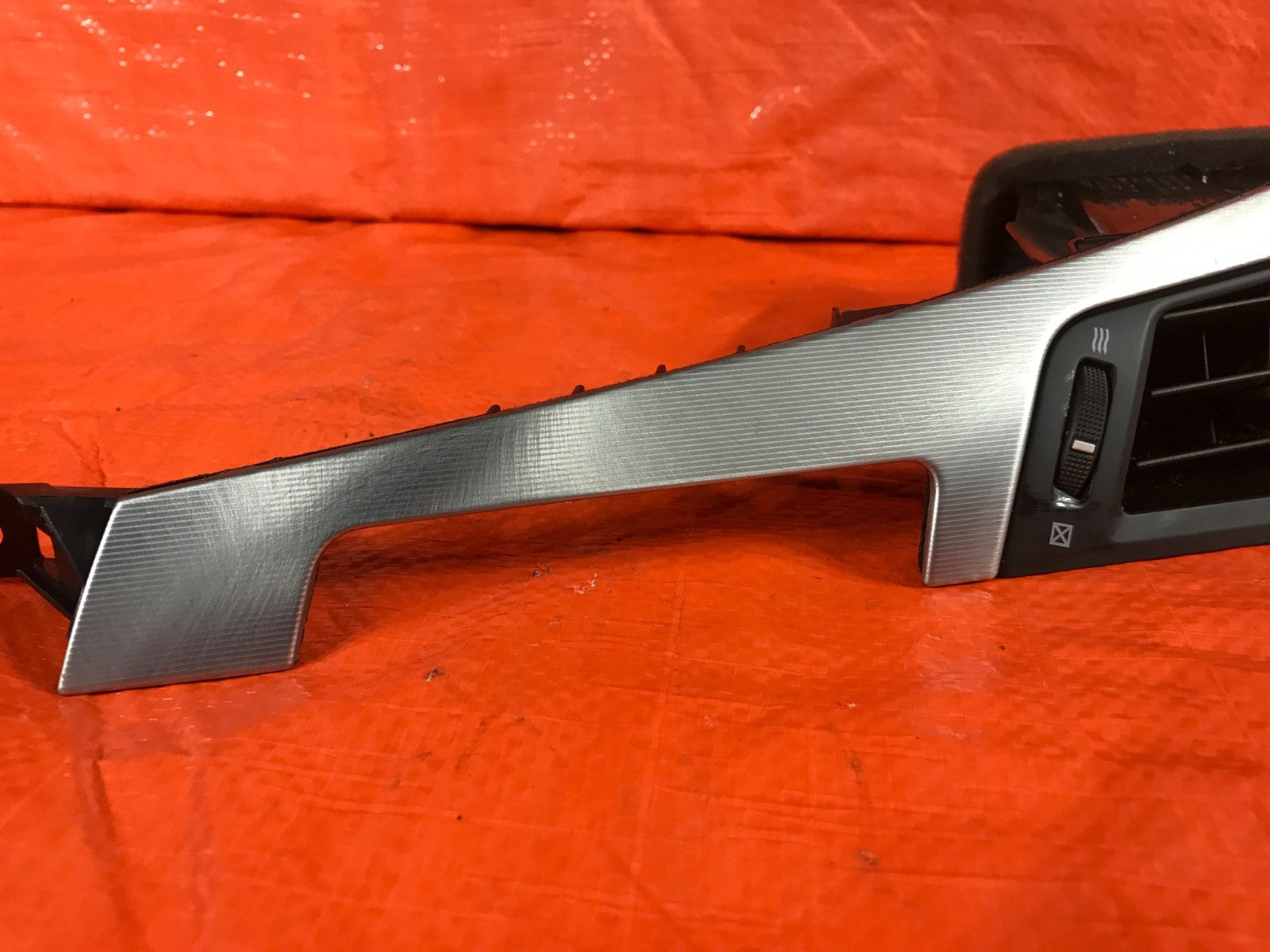 OEM 2017 17 INFINITI Q60 AWD 3.0L TT   PASSENGER RIGHT DASH BOARD AC VENT1