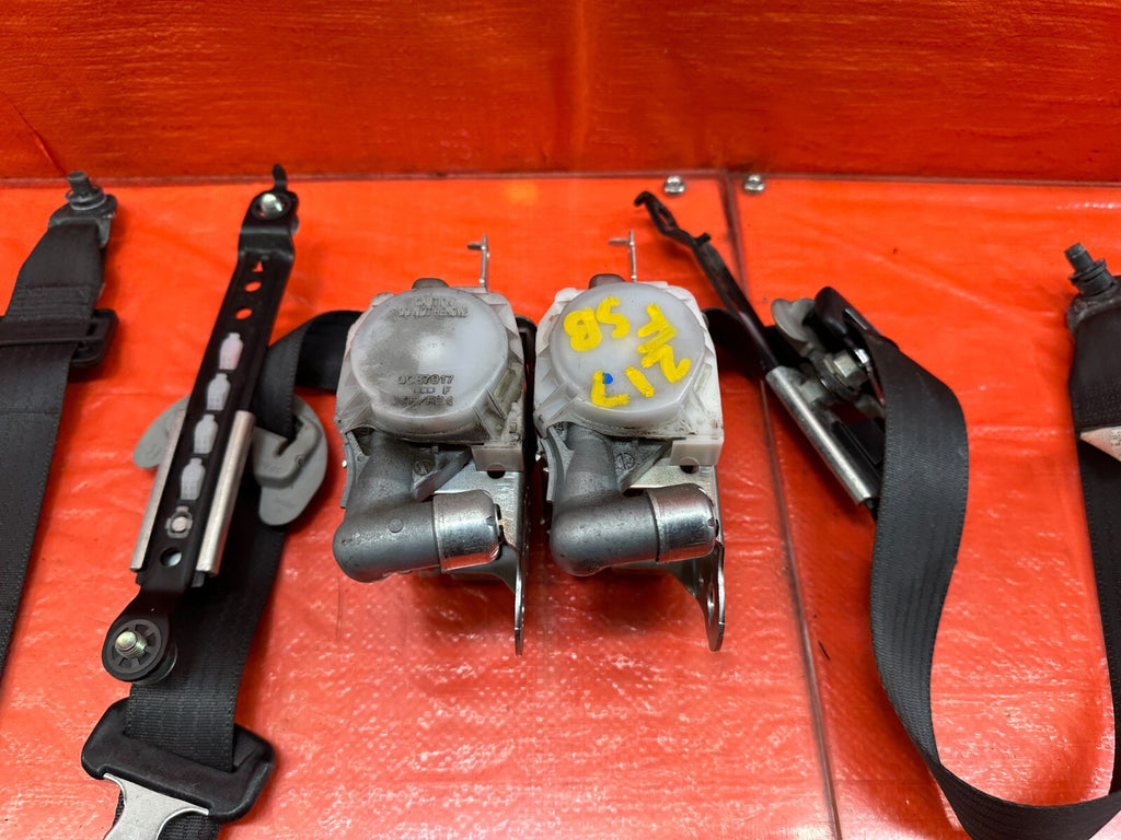 08 09 LANCER EVOLUTION X EVO 10   LEFT & RIGHT FRONT SEAT BELTS   OEM OE #2179