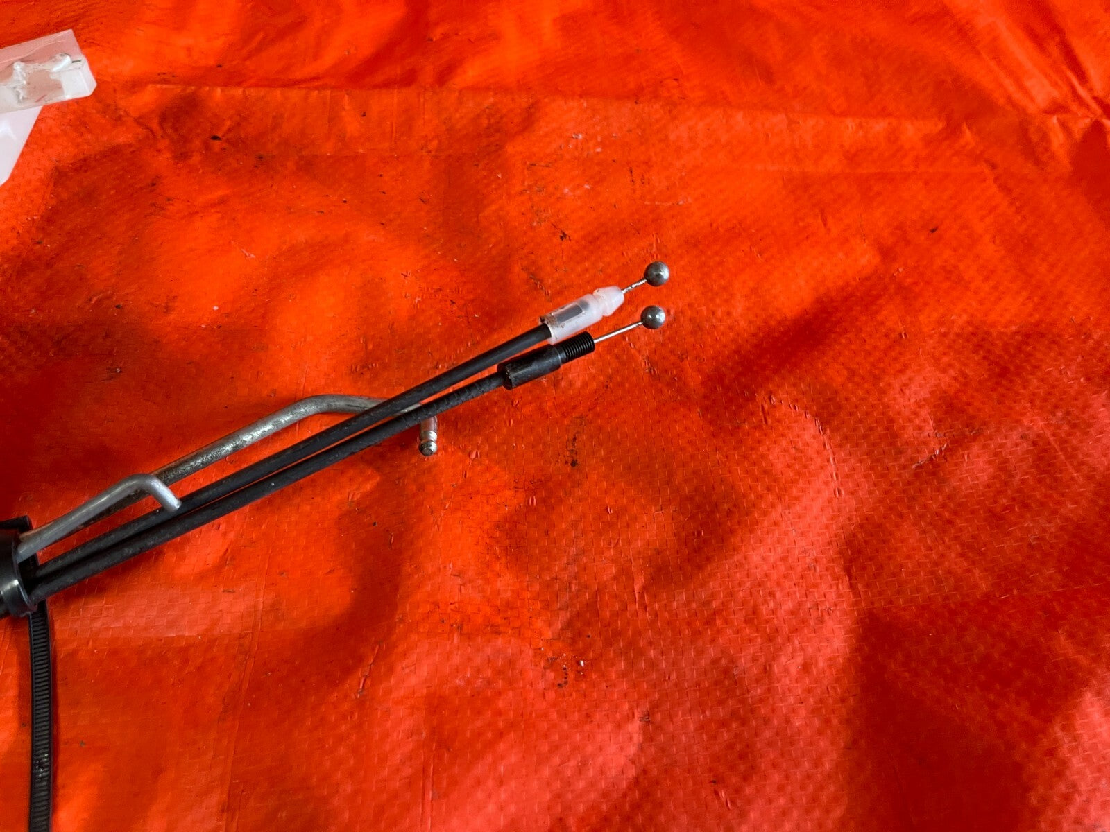 00 05 TOYOTA CELICA   PASSENGER RIGHT DOOR LOCK ACTUATOR   100% COMPLETE   OEM2