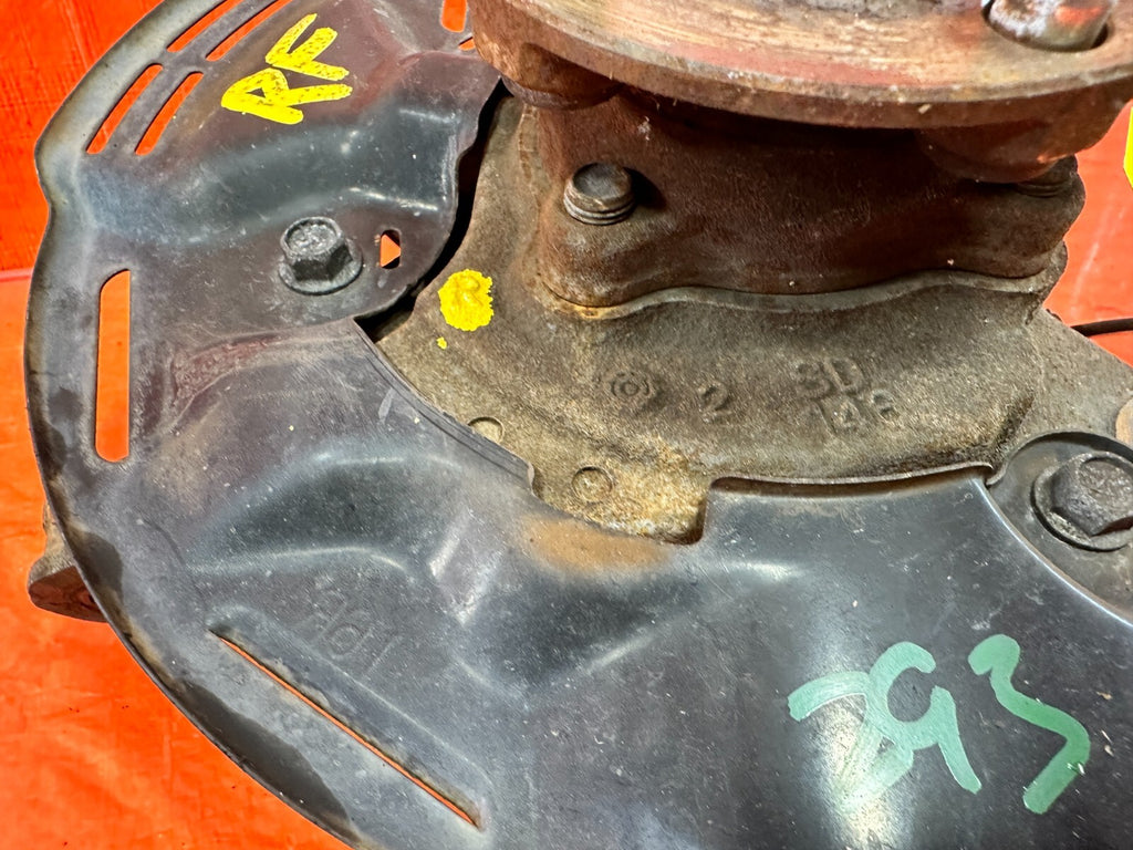 13 16 SCION FRS BRZ 86   PASSENGER RIGHT FRONT SPINDLE KNUCKLE HUB   OEM #2932