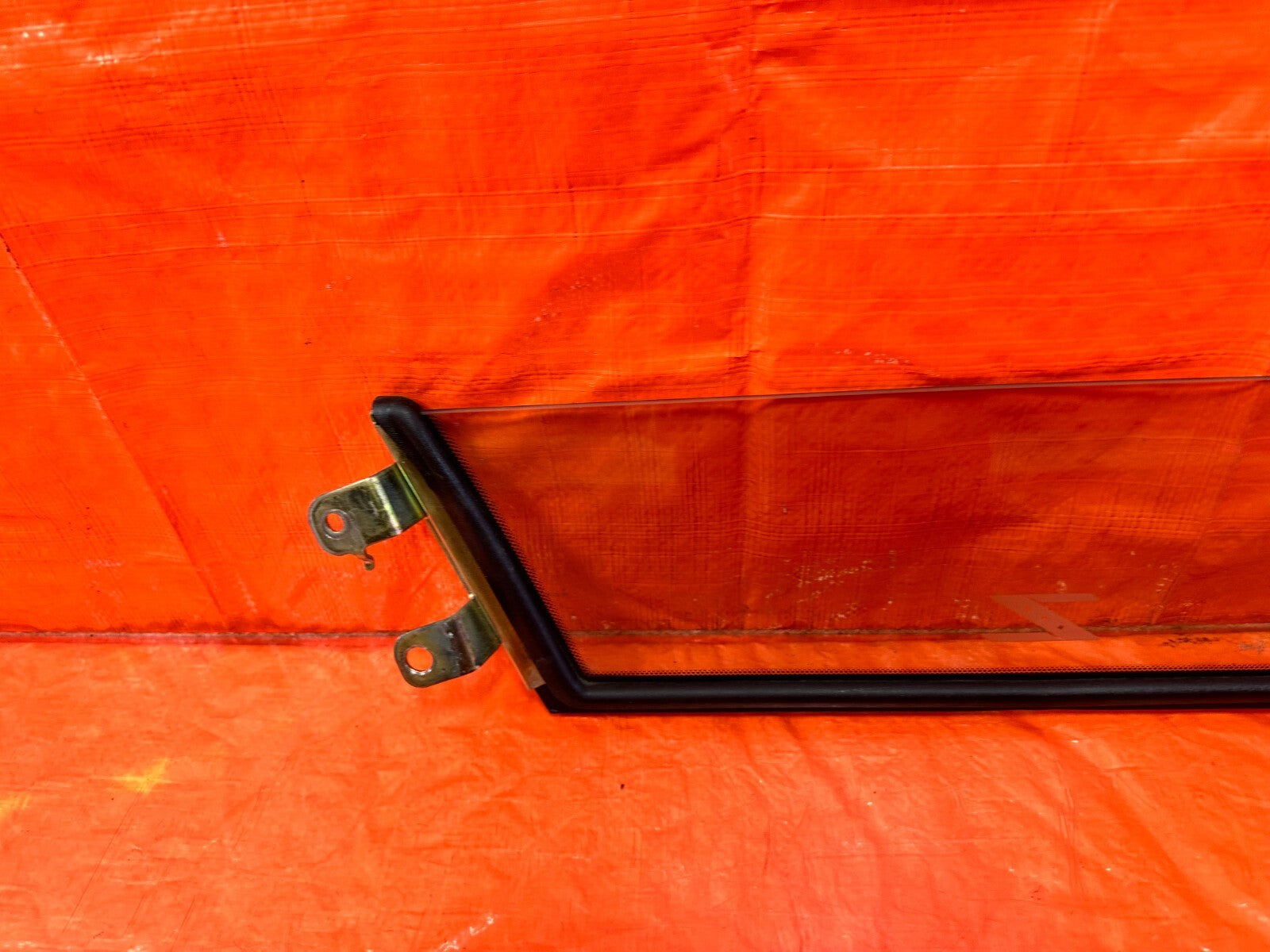 2004 04 NISSAN 350Z CONVERTIBLE   WINDSCREEN WIND SCREEN DEFLECTOR   OEM #2628