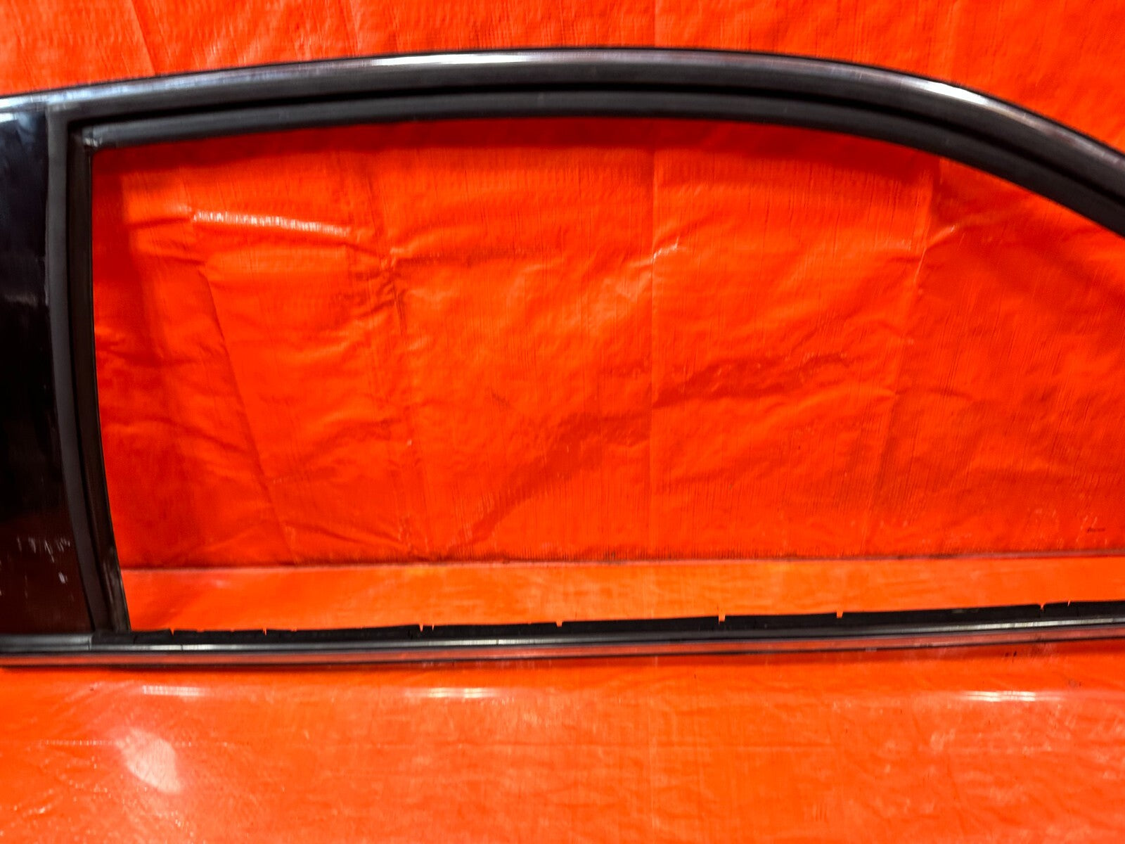 92 00 LEXUS SC300   PASSENGER RIGHT EXTERIOR WINDOW GLASS TRIM   OEM #2769