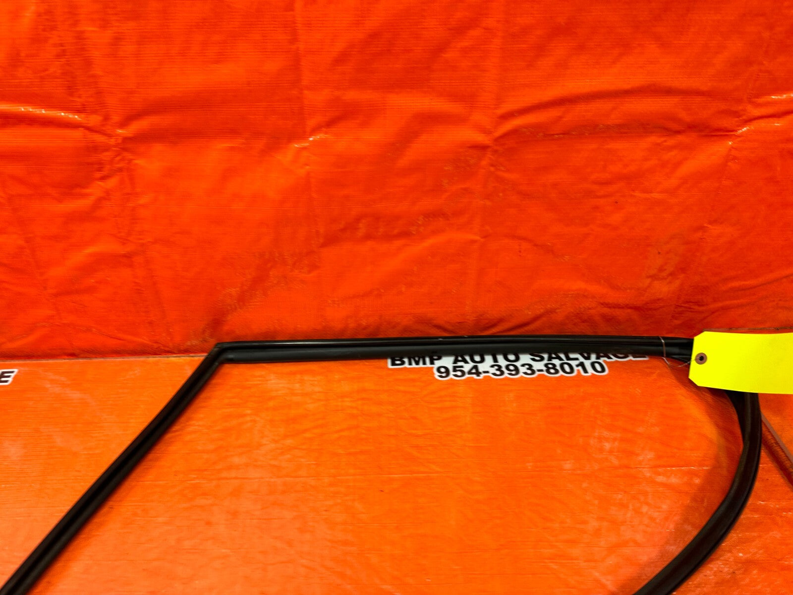 08 12 HONDA ACCORD SEDAN   RIGHT REAR WINDOW GLASS RUN CHANNEL OEM #2514