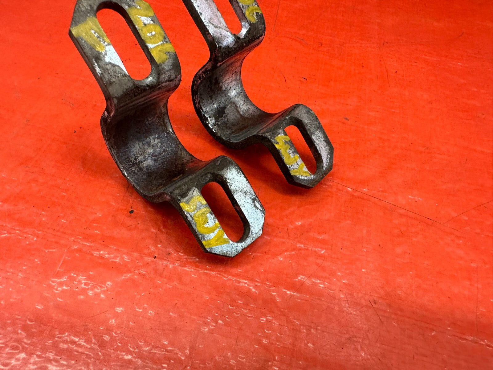09 12 LANCER EVOLUTION X EVO 10 FRONT SWAY BAR MOUNTING BRACKETS LEFT RIGHT #20613