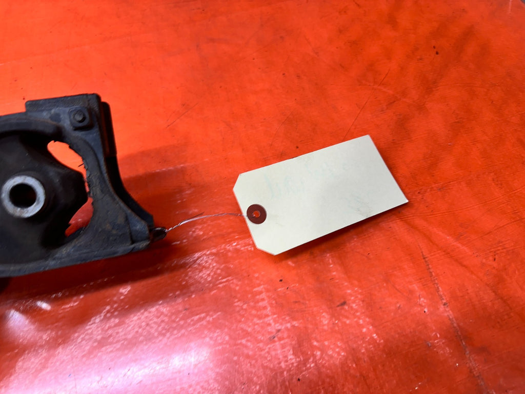97 01 HONDA PRELUDE 2.2L MT MANUAL TRANSMISSION MOUNT SUPPORT BRACKET OEM #3364