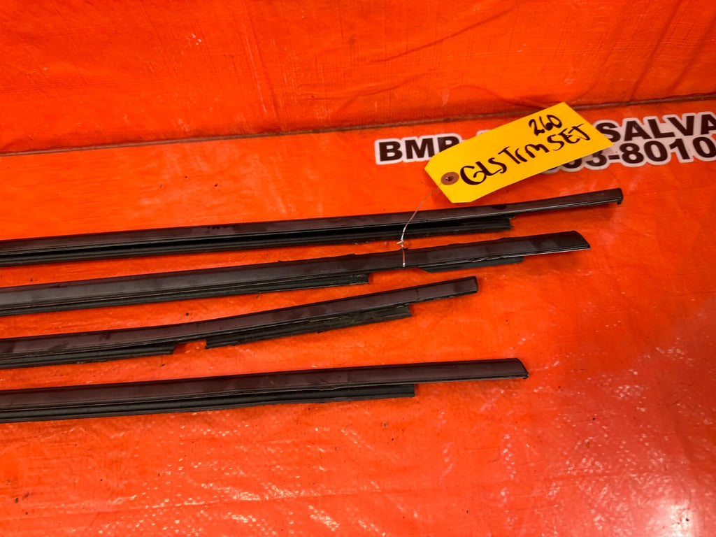 06 11 CIVIC 4D SEDAN   EXTERIOR DOOR WINDOW GLASS TRIM SET LEFT RIGHT   OEM #2604