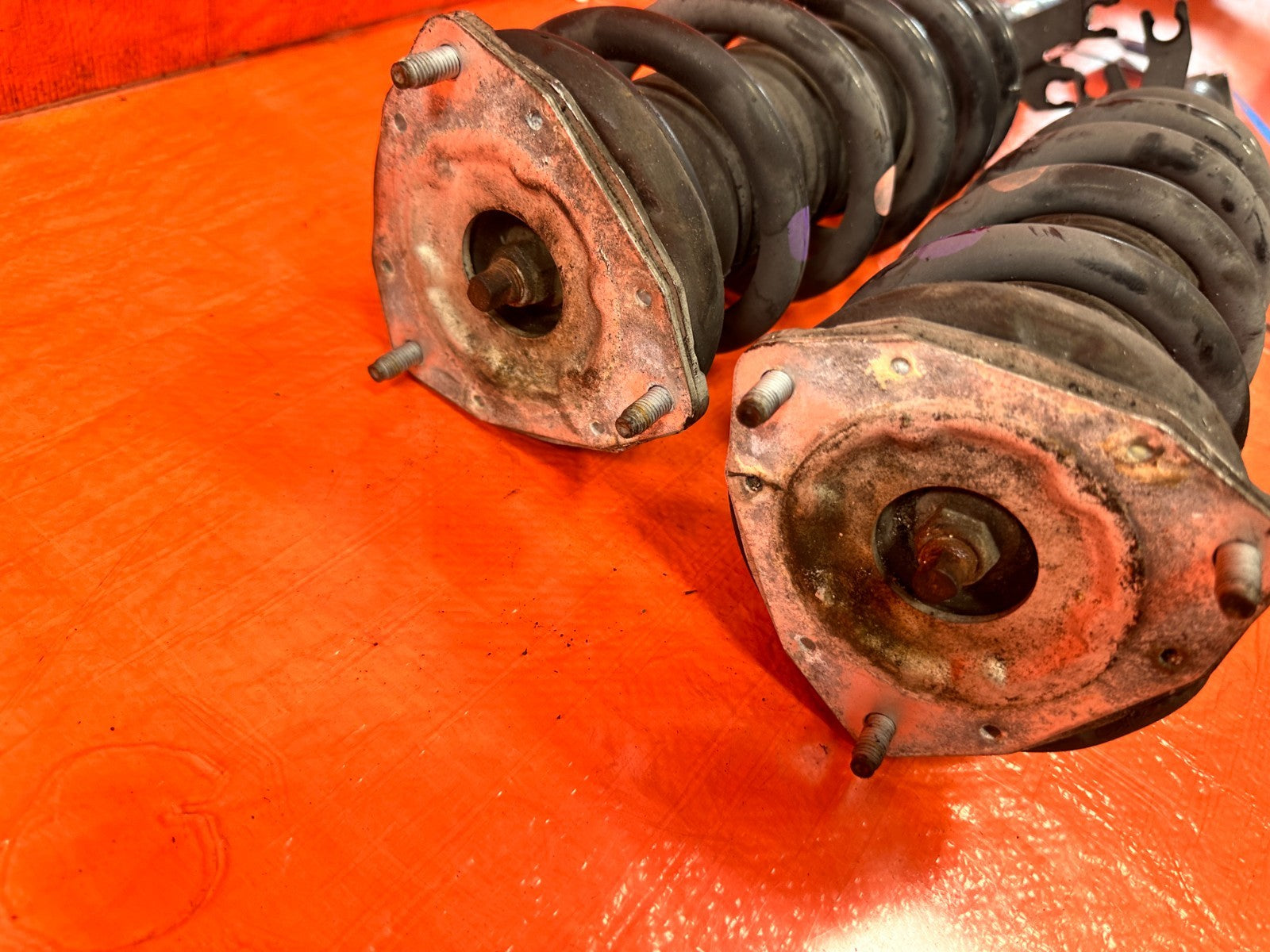 09 13 INFINITI G37 COUPE RWD ONLY FRONT SHOCKS & SPRINGS LEFT AND RIGHT OEM #32010