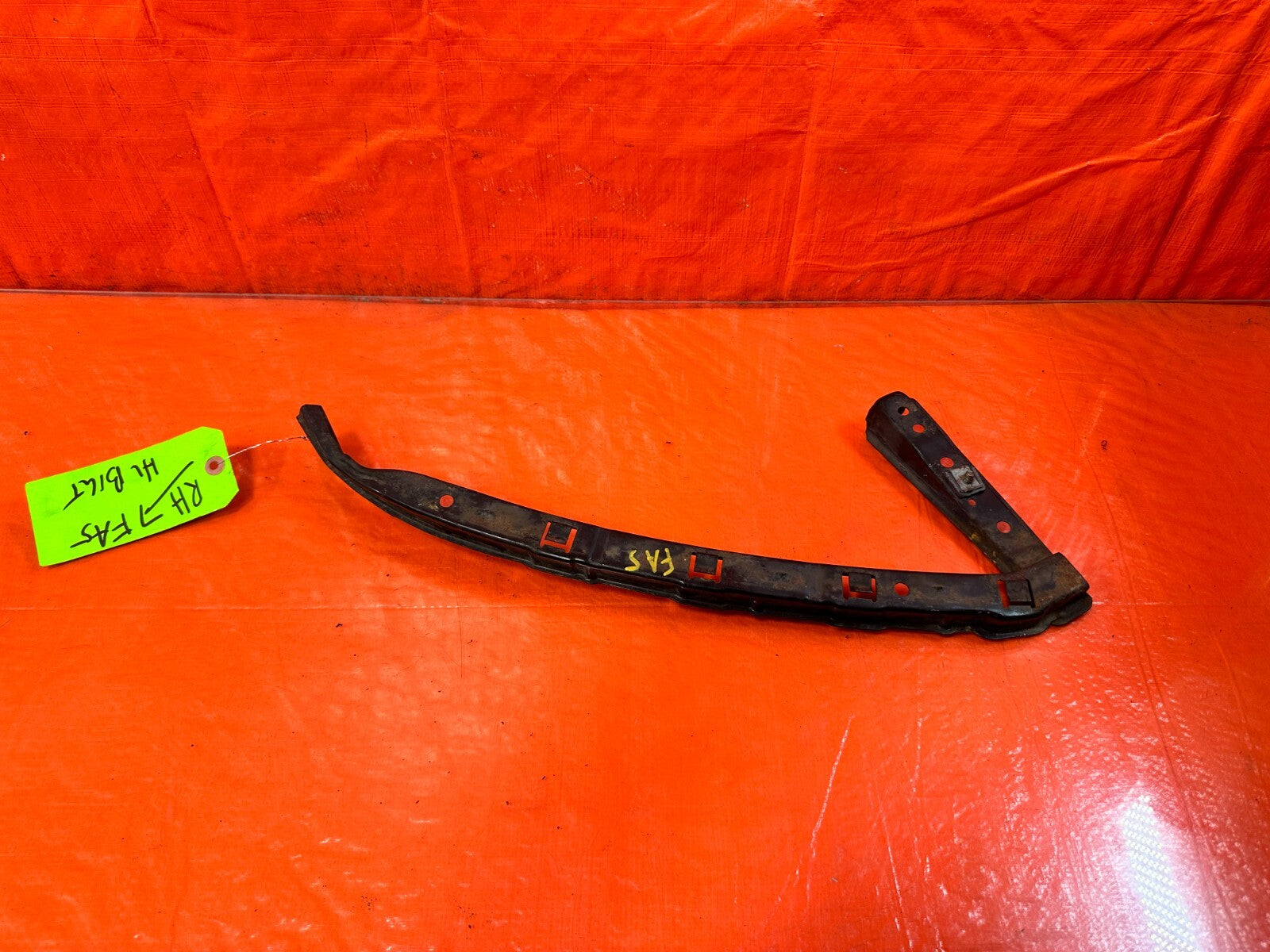 OEM 2008 HONDA CIVIC SI SEDAN PASSENGER RIGHT HEADLIGHT HEADLAMP BRACKET OEM FA50
