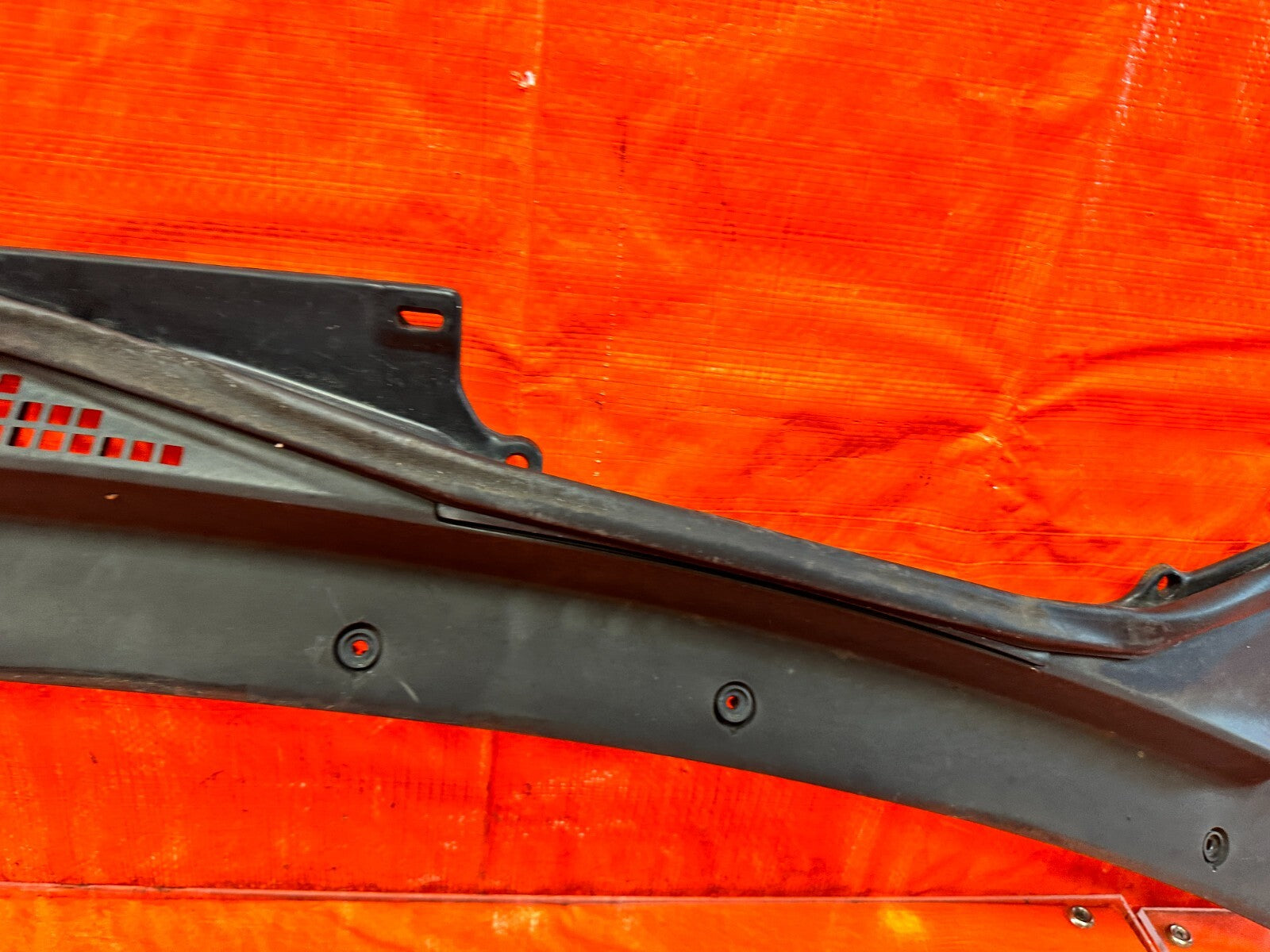 93 97 HONDA DEL SOL  WINDSHIELD WIPER COWL TRIM PLASTIC   OEM FACTORY #2944