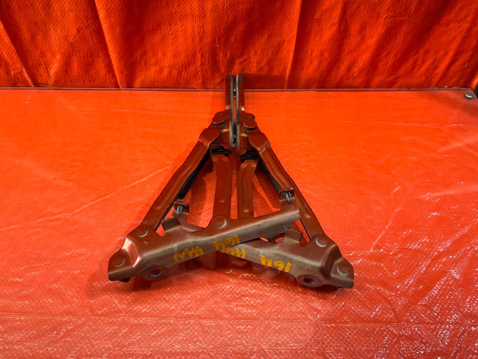 13 16 SCION FRS   17 20 86   TRUNK HINGE SET   LEFT AND RIGHT HINGES   OEM #1648