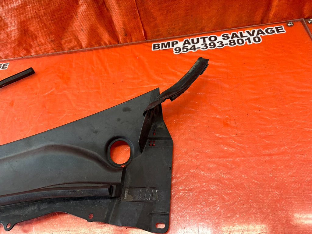 08 15 INFINITI G37 & Q60   2D COUPE   WIPER COWL TRIM   LEFT SIDE   OEM #2454
