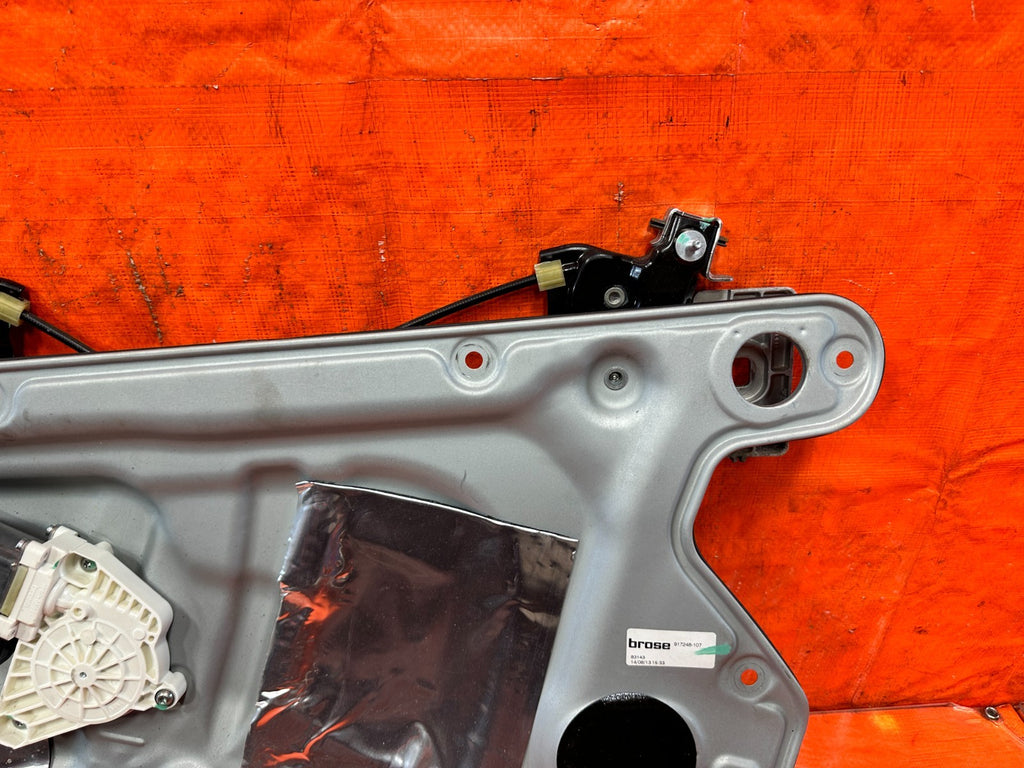 2009 2015 INFINITI Q60 G37 CONVERTIBLE RH PASSENGER WINDOW REGULATOR OEM 3293