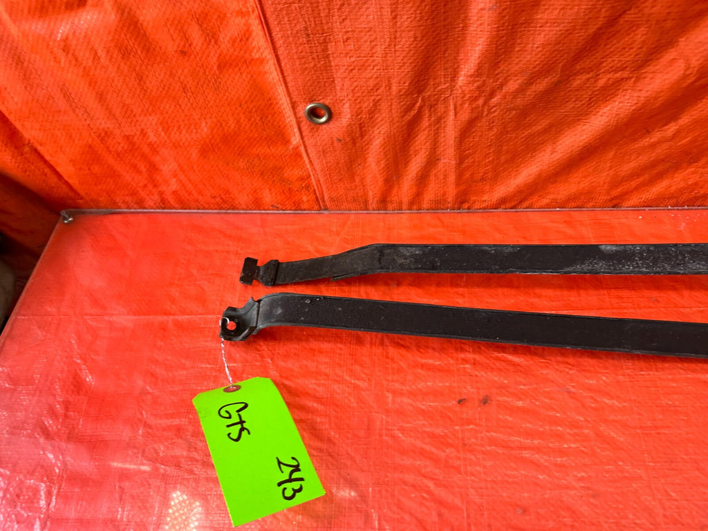 88 91 HONDA CRX   GASOLINE GAS FUEL TANK STRAP SET STRAPS SUPPORTS   OEM #2435