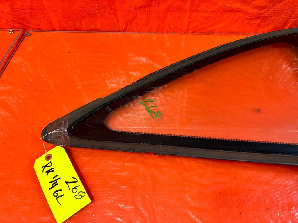 94 01 ACURA INTEGRA 2D MODEL   REAR QUARTER 1/4 GLASS   PASSENGER RIGHT OEM #2687