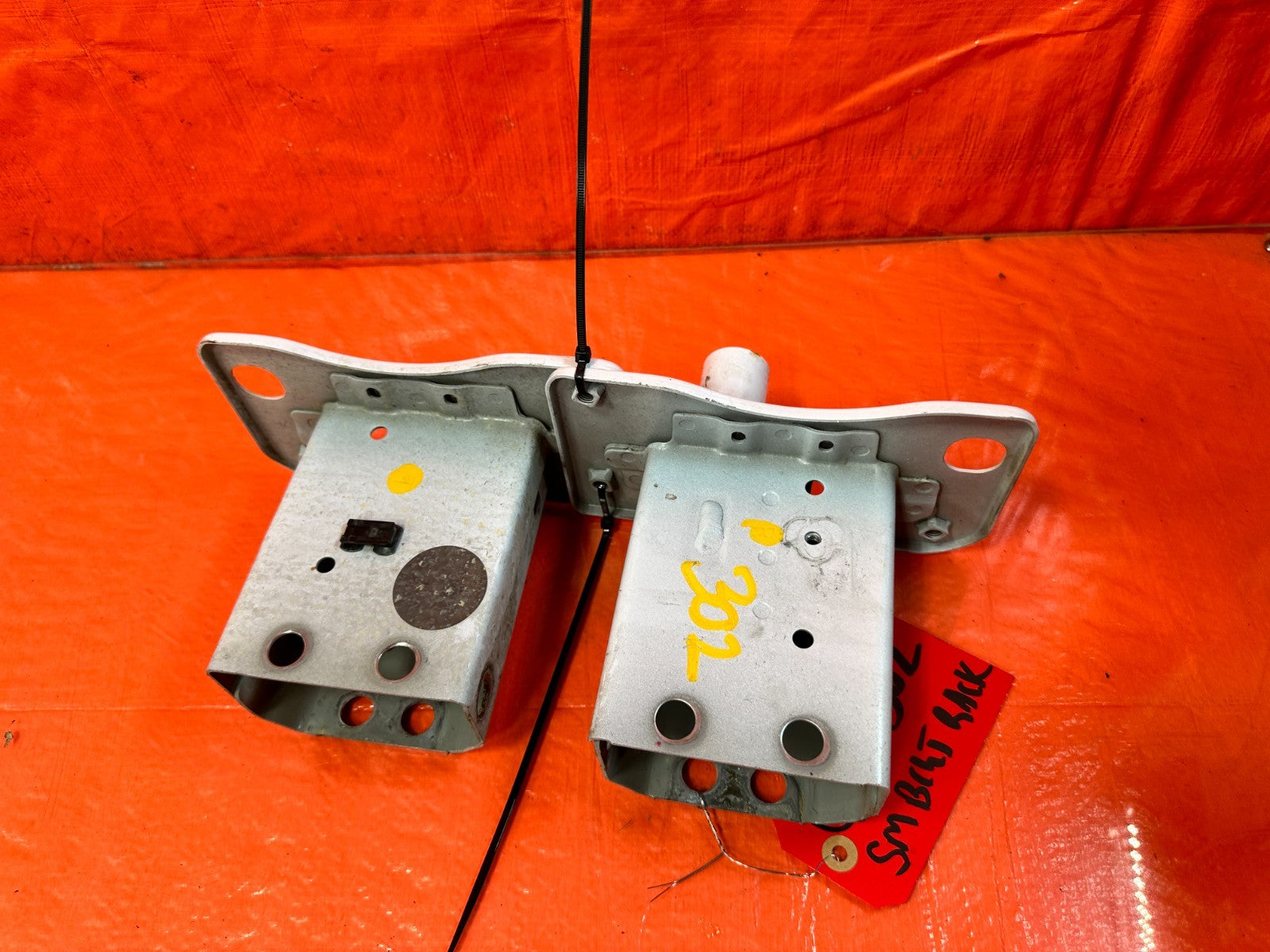 13 16 HYUNDAI GENESIS COUPE 3.8L LEFT RIGHT FRONT RE BAR CRASH BAR BEAM BRACKETS6