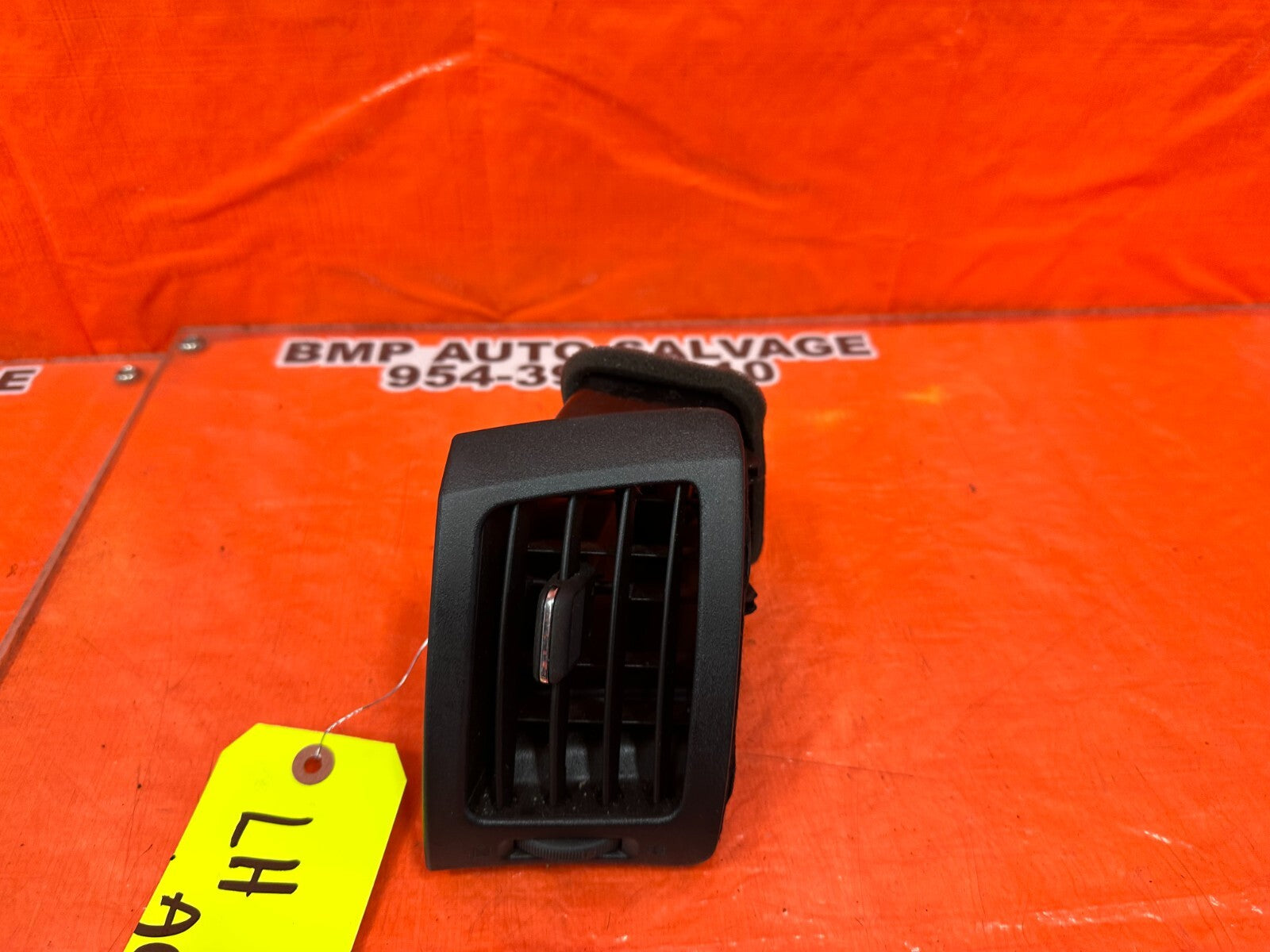 08 13 INFINITI G37 COUPE 2D DRIVER LEFT AC AIR CONDITIONING VENT L LH   OEM #2456
