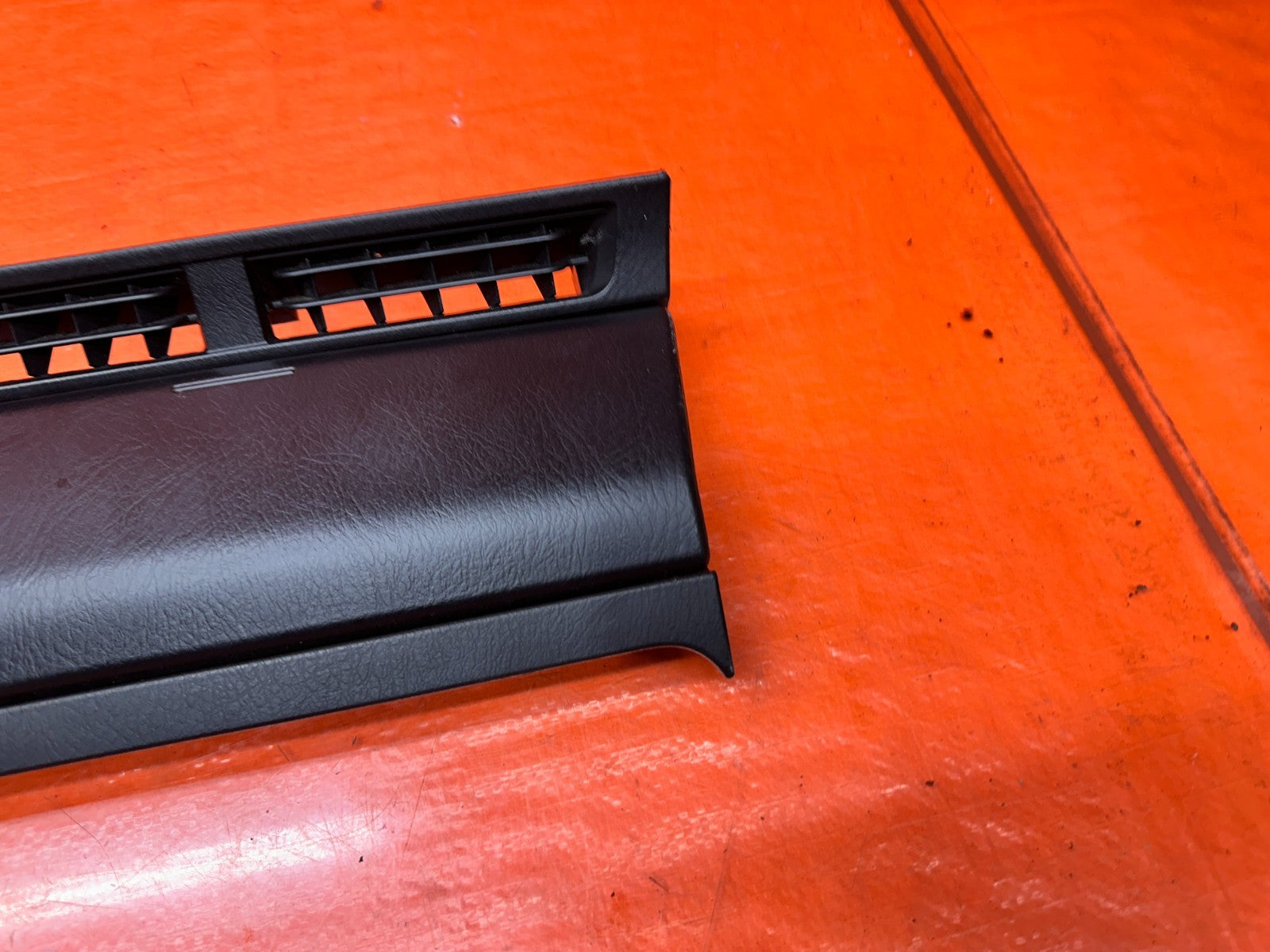 00-03 HONDA S2000 AP1 2.0L CENTER DASH RADIO STEREO HEADUNIT DOOR FLAP COVER #334