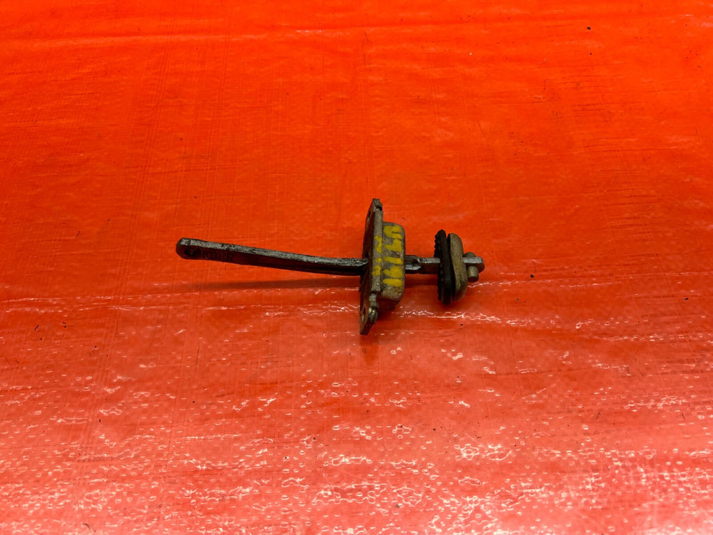 92 01 ACURA INTEGRA SEDAN LEFT / RIGHT REAR DOOR CHECKER HINGE ARM STOPPER 1610