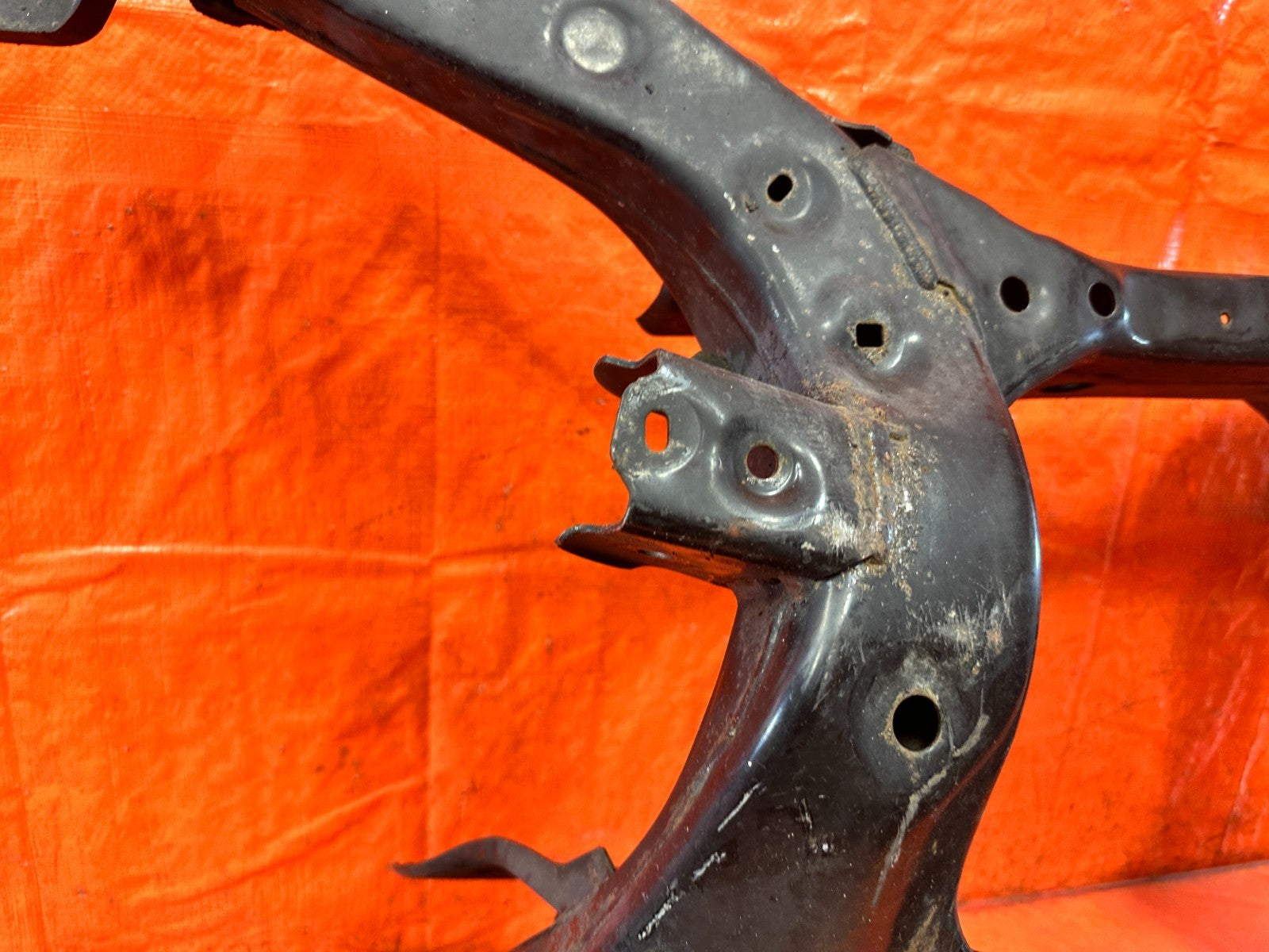 08 15 INFINITI G37 COUPE & CONVERTIBLE   REAR SUBFRAME CROSSMEMBER K FRAME   32923