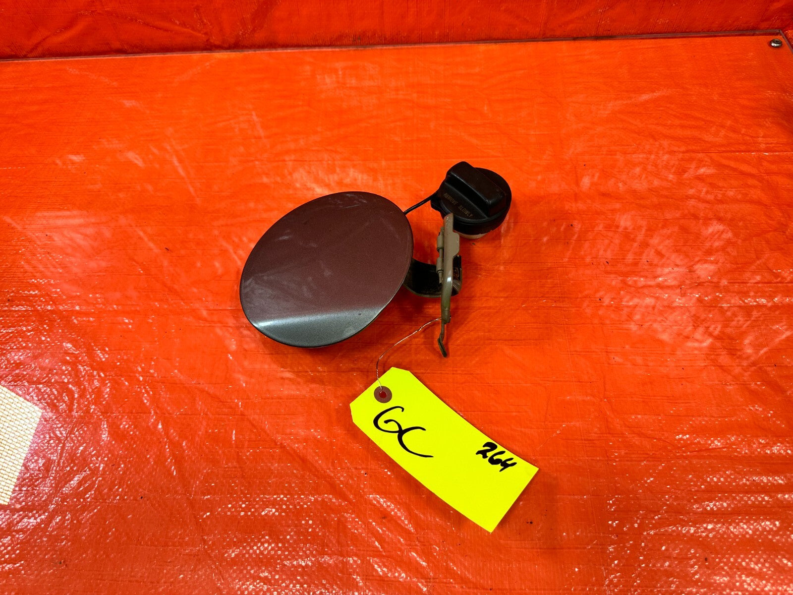06 11 CIVIC 2D COUPE   FUEL LID / GAS CAP COVER   GRAY COLOR   OEM #2640