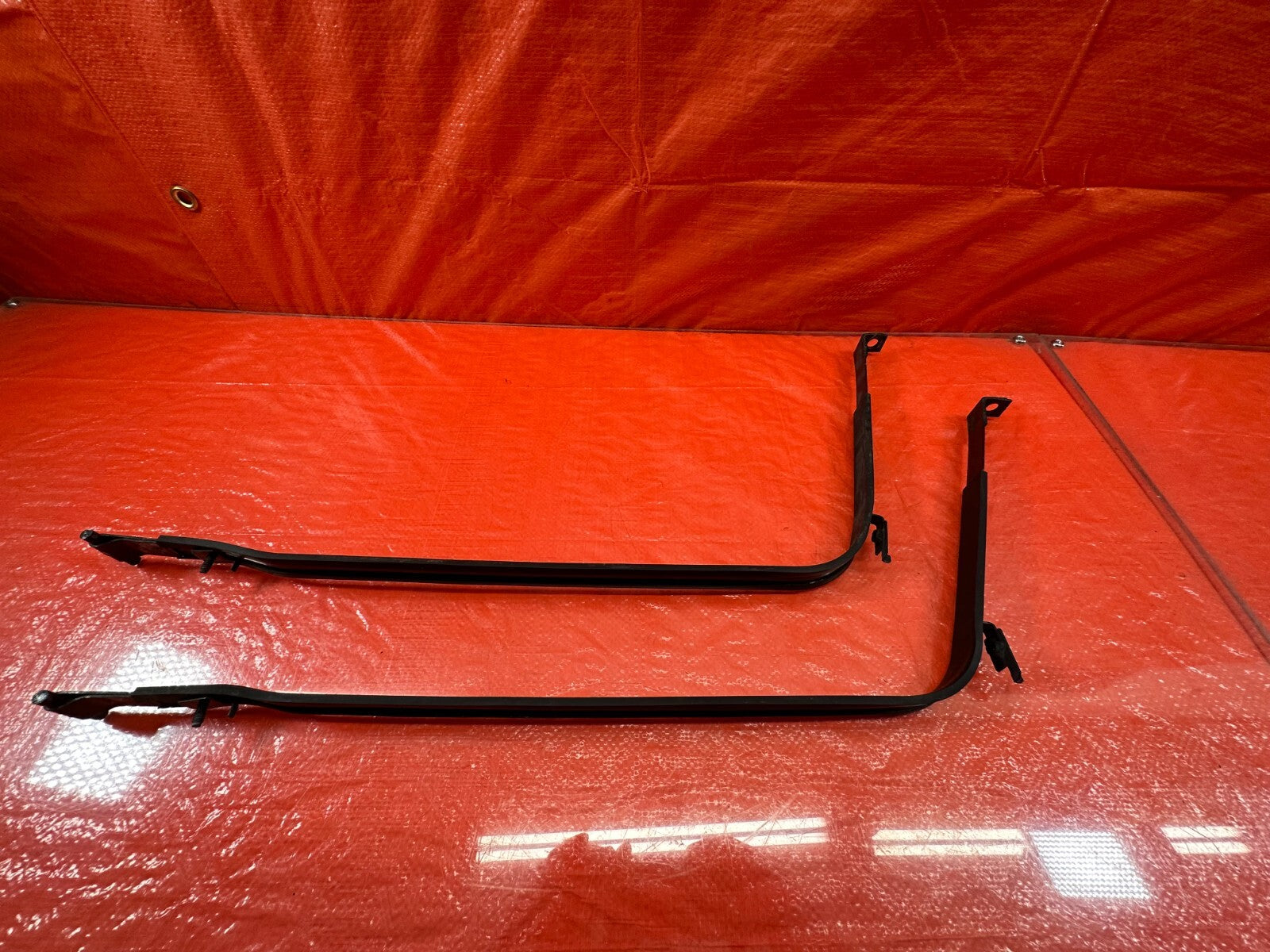 08 15 INFINITI G37 COUPE GAS GASOLINE FUEL TANK MOUNTING STRAPS BAND SET OEM 1884