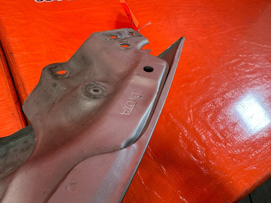 00 05 TOYOTA CELICA   FENDER   PASSENGER RIGHT SIDE   W/ OEM TOYOTAA VIN   #25012