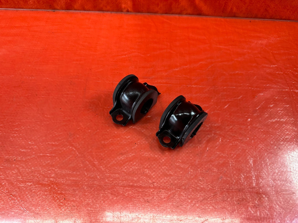 04 07 HONDA S2000   FRONT SWAY STABILIZER BAR BUSHINGS AND BRACKETS   OEM #19711