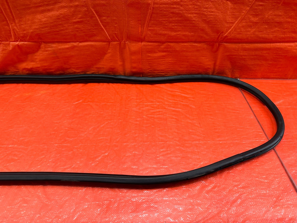 LANCER EVOLUTION X EVO 10 CHASSIS TO DOOR OPEN TRIM WEATHER STRIP RIGHT REAR 2173
