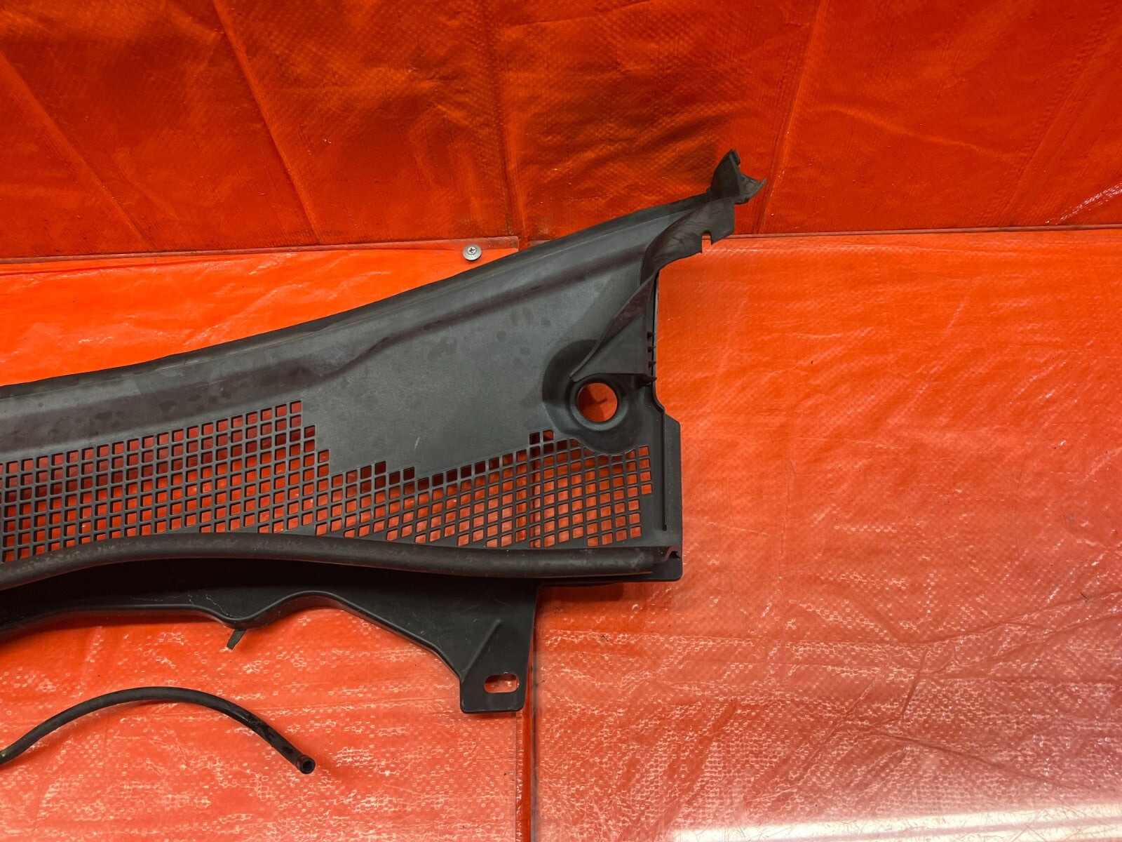 09 14 ACURA TSX   WINDSHIELD WIPER COWL TRIM PLASTIC BEZEL   OEM FACTORY #1684