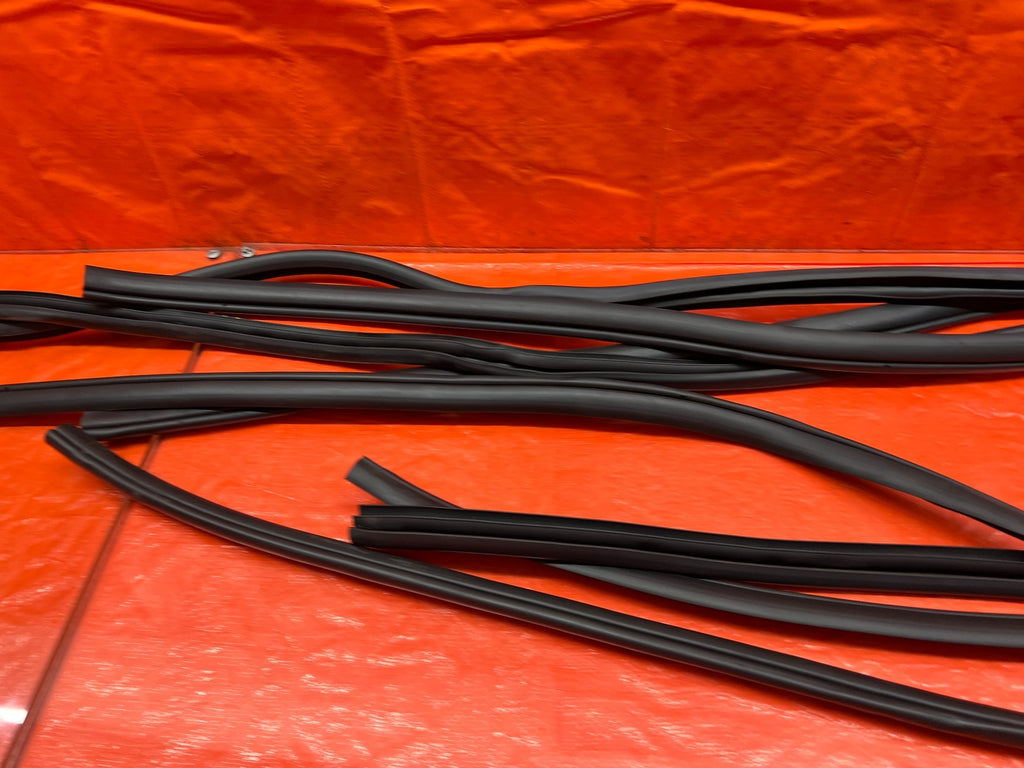 12 21 SUBARU WRX & STI SEDAN  DOOR TO CHASSIS WEATHER STRIP GASKET SET ALL 4 OEM7