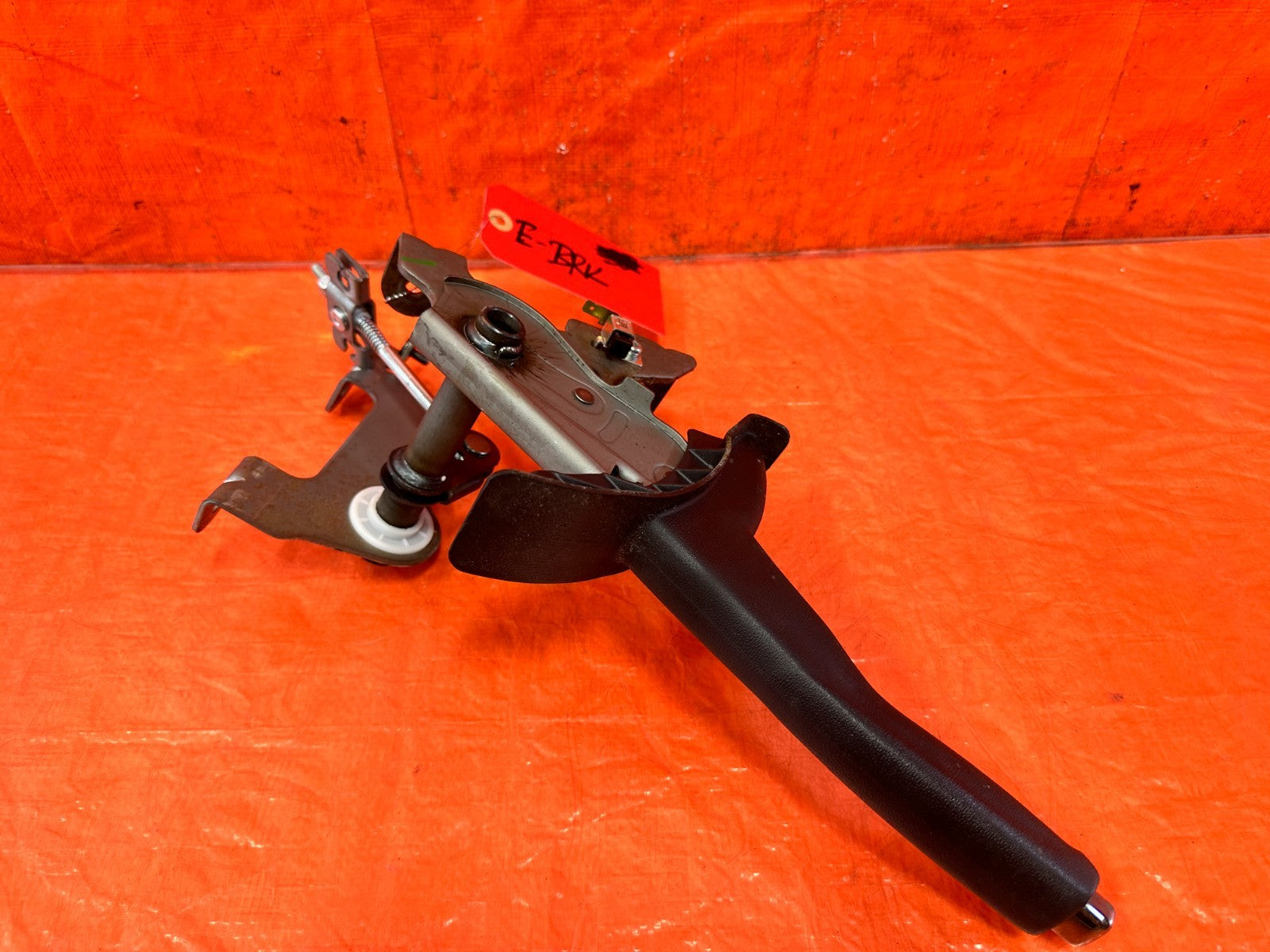 13 16 HYUNDAI GENESIS COUPE   LEATHER EMERGENCY PARKING BRAKE HANDLE OEM GENE3