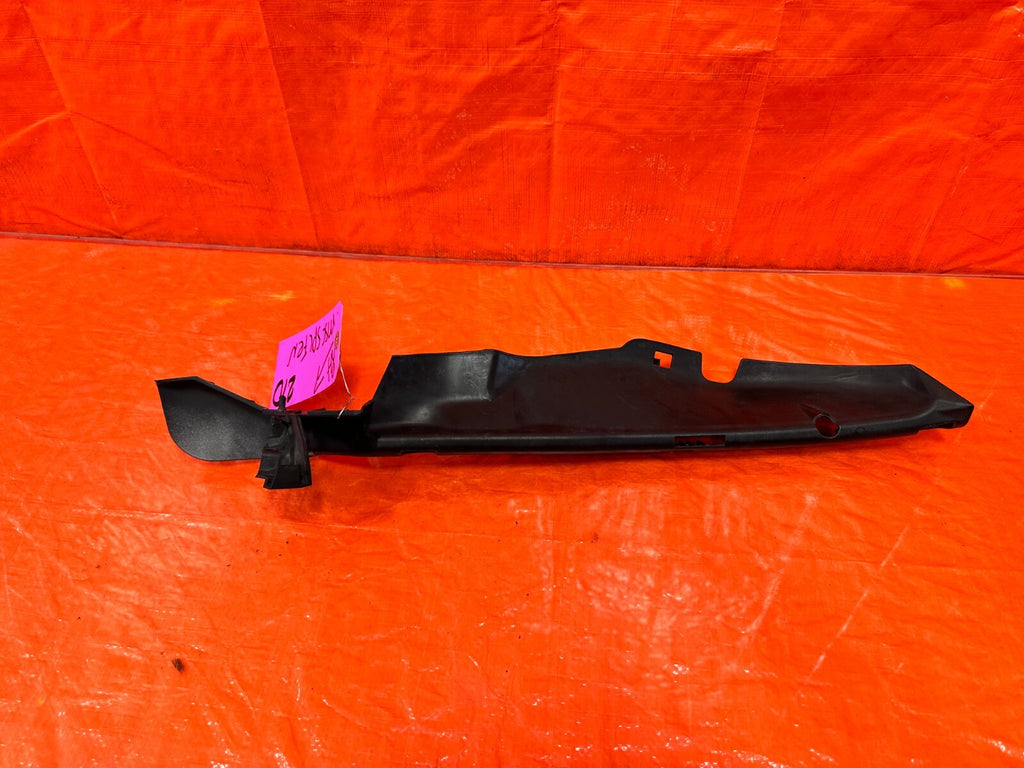 06 11 HONDA CIVIC SI   UNDER HOOD FENDER TRIM   PASSENGER RIGHT SIDE   OEM 2700