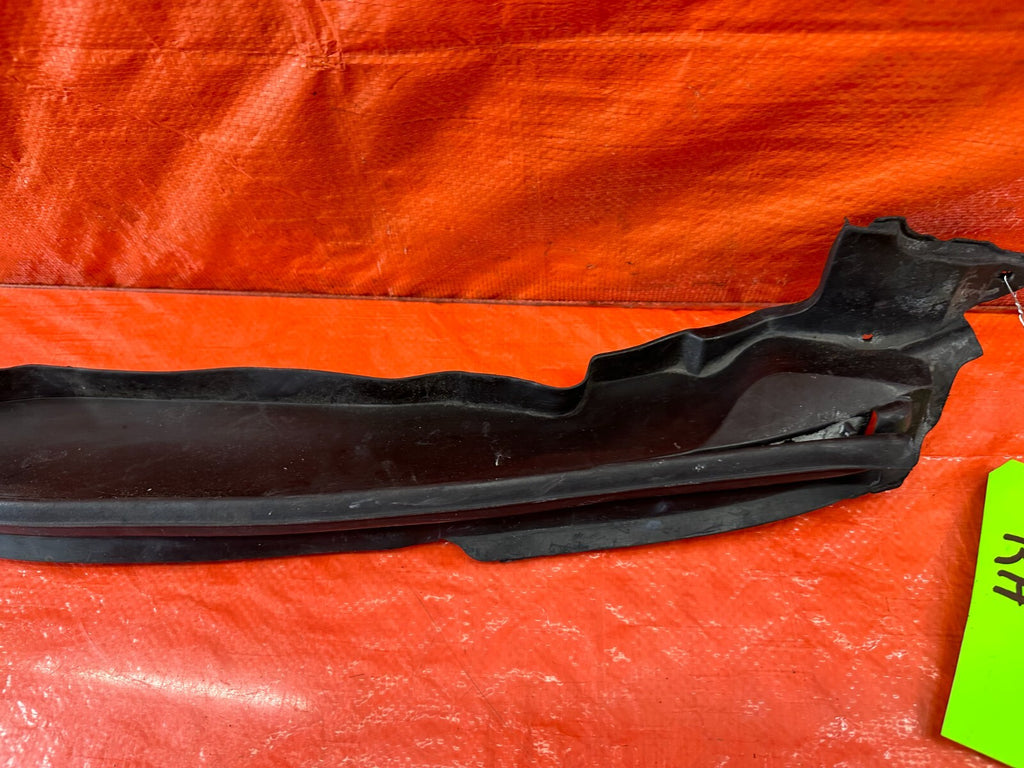 07 13 INFINITI G35 G37 SEDAN   RUBBER FENDER TRIM HOOD SEAL   RIGHT   OEM #2383