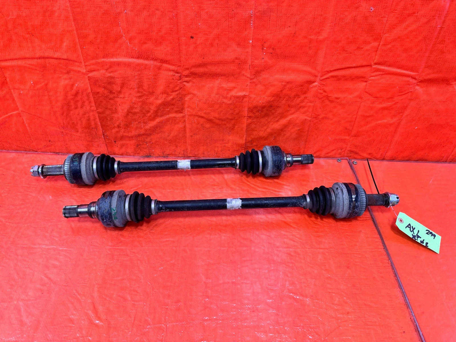 13 16 HYUNDAI GENESIS COUPE 3.8L   AUTO TRANS   LEFT AND RIGHT AXLES OEM 2990