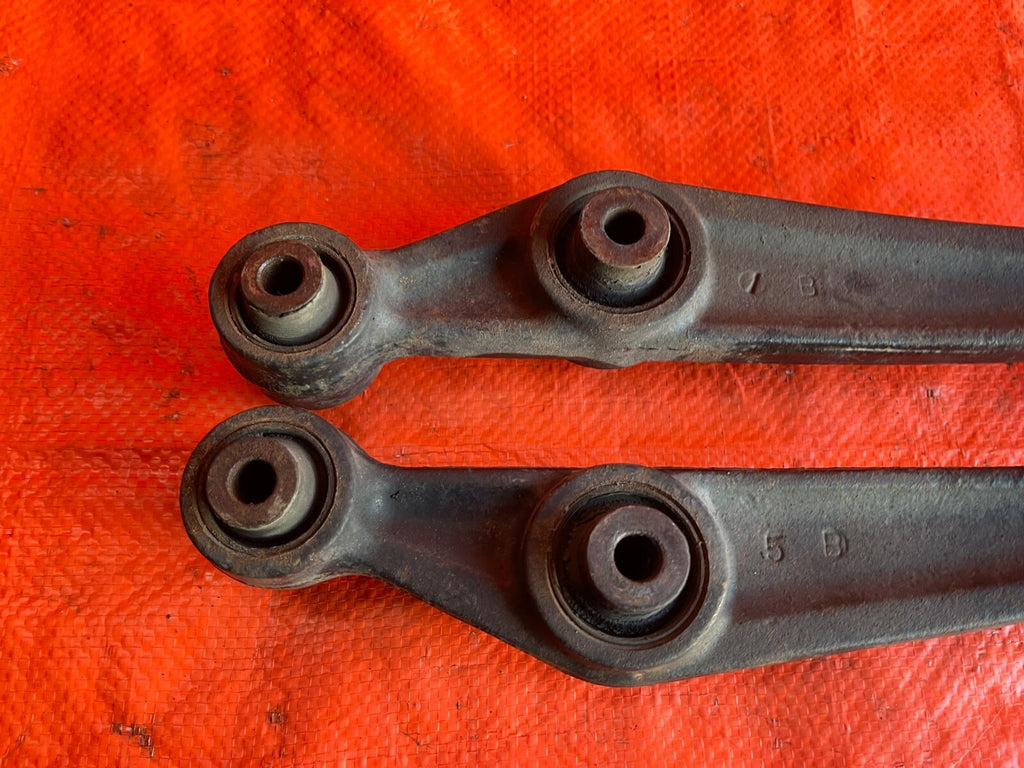 90 91 HONDA CRX   BASE ONLY!   REAR LOWER CONTROL ARM SET ARMS LEFT RIGHT OEM 615