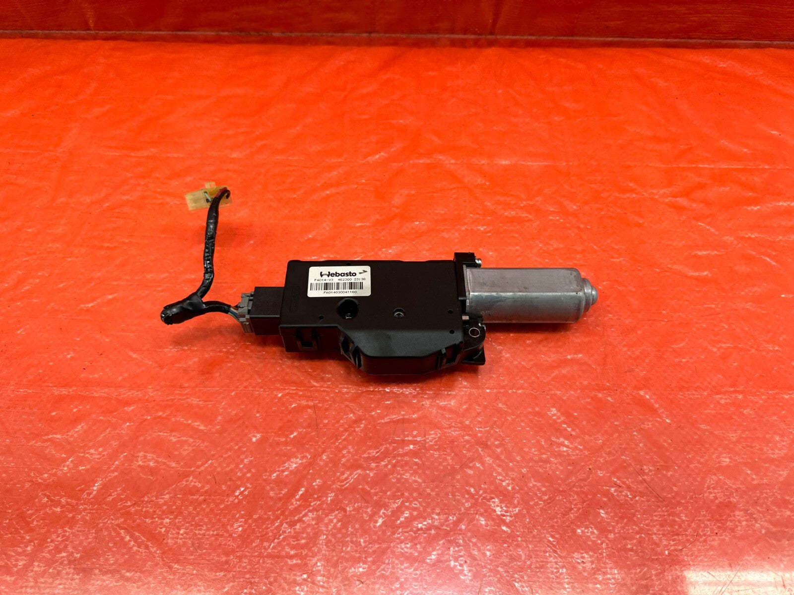 15 21 SUBARU WRX & STI   SUNROOF MOONROOF SLIDING ROOF MOTOR   OEM FACTORY #18211