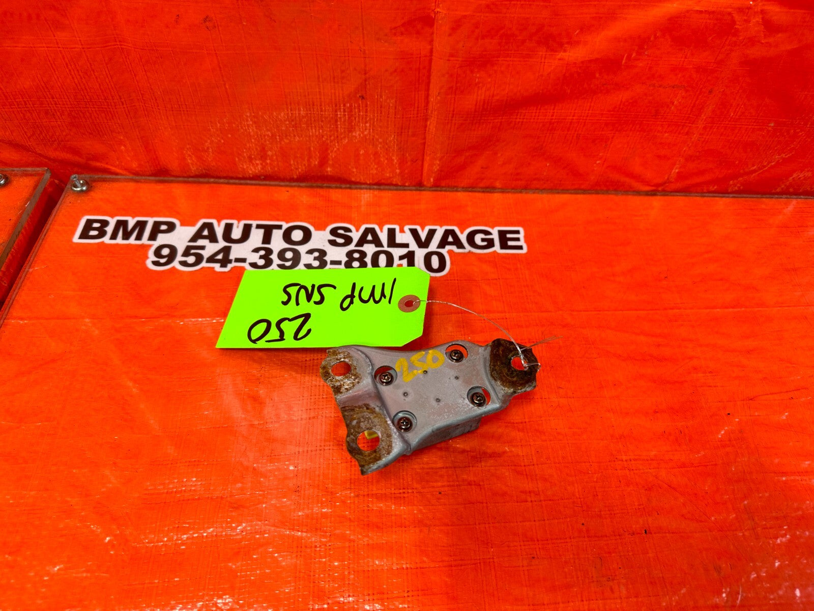 00 05 TOYOTA CELICA   DRIVER LEFT FRONT SENSOR   89830 20030   OEM #2507